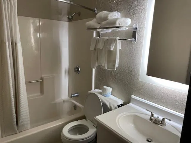 Bathroom in Super 8 by Wyndham Alton