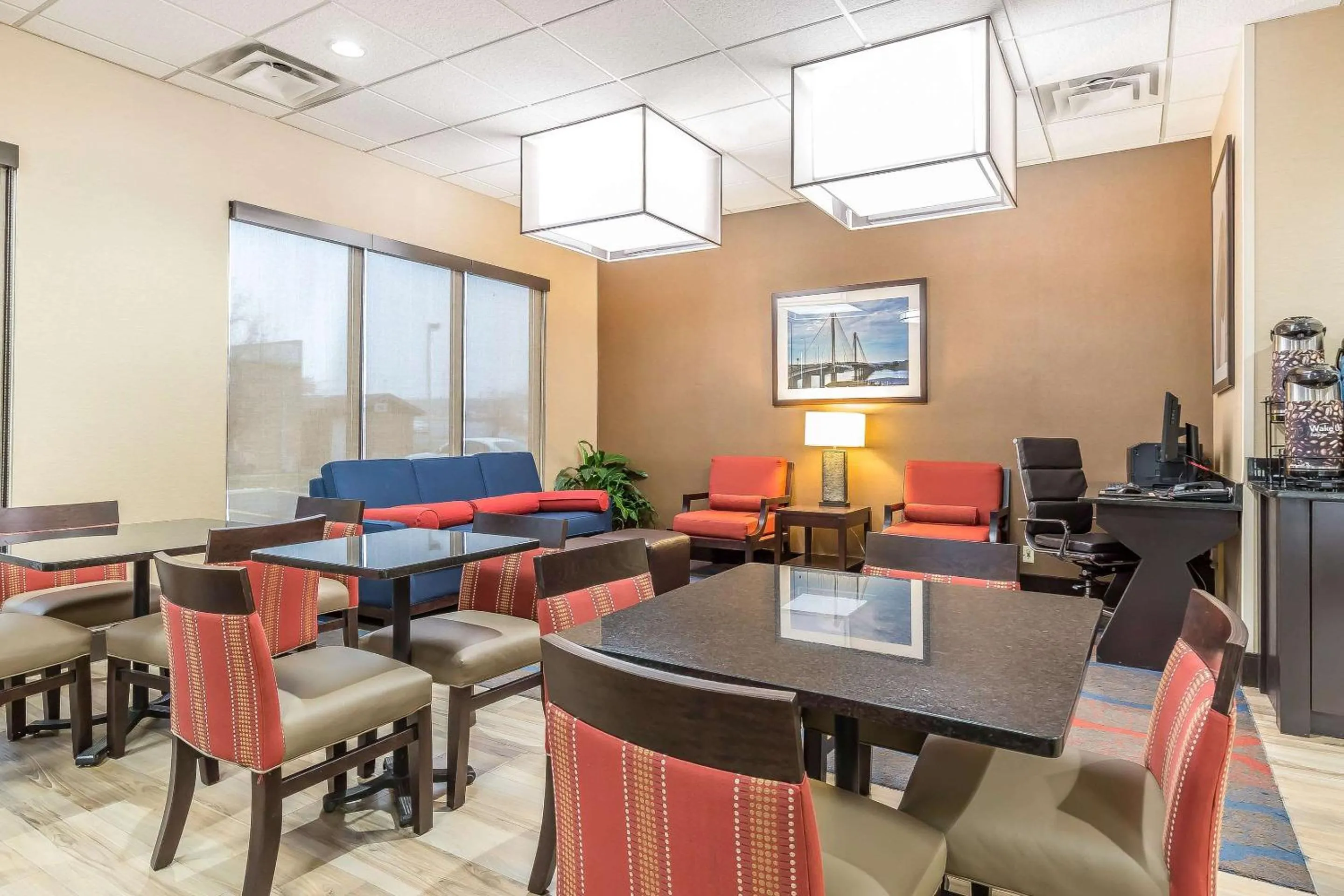 Restaurant/places to eat in Comfort Inn Alton near I-255