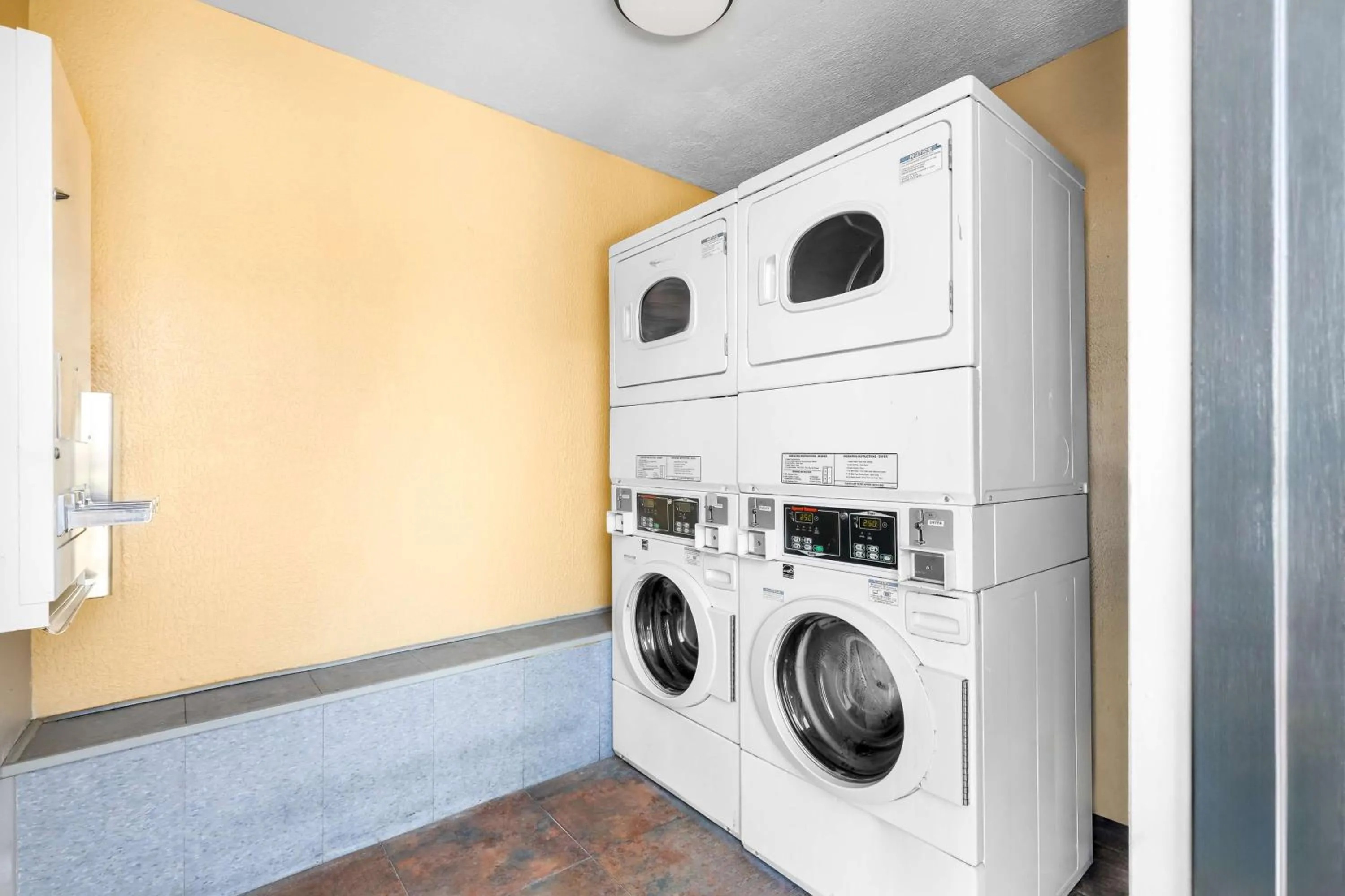 Property building in Sure Stay Plus by Best Western Twentynine Palms Joshua Tree