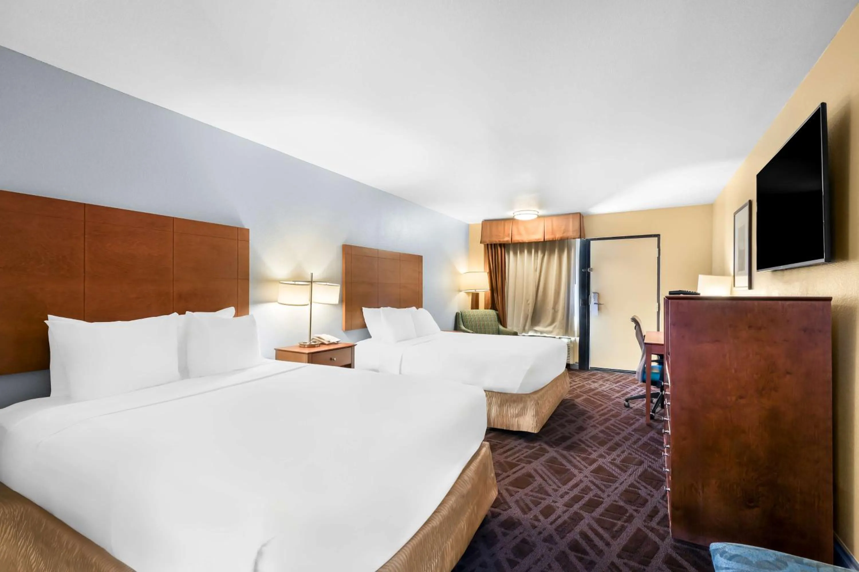 Bedroom, Bed in Sure Stay Plus by Best Western Twentynine Palms Joshua Tree