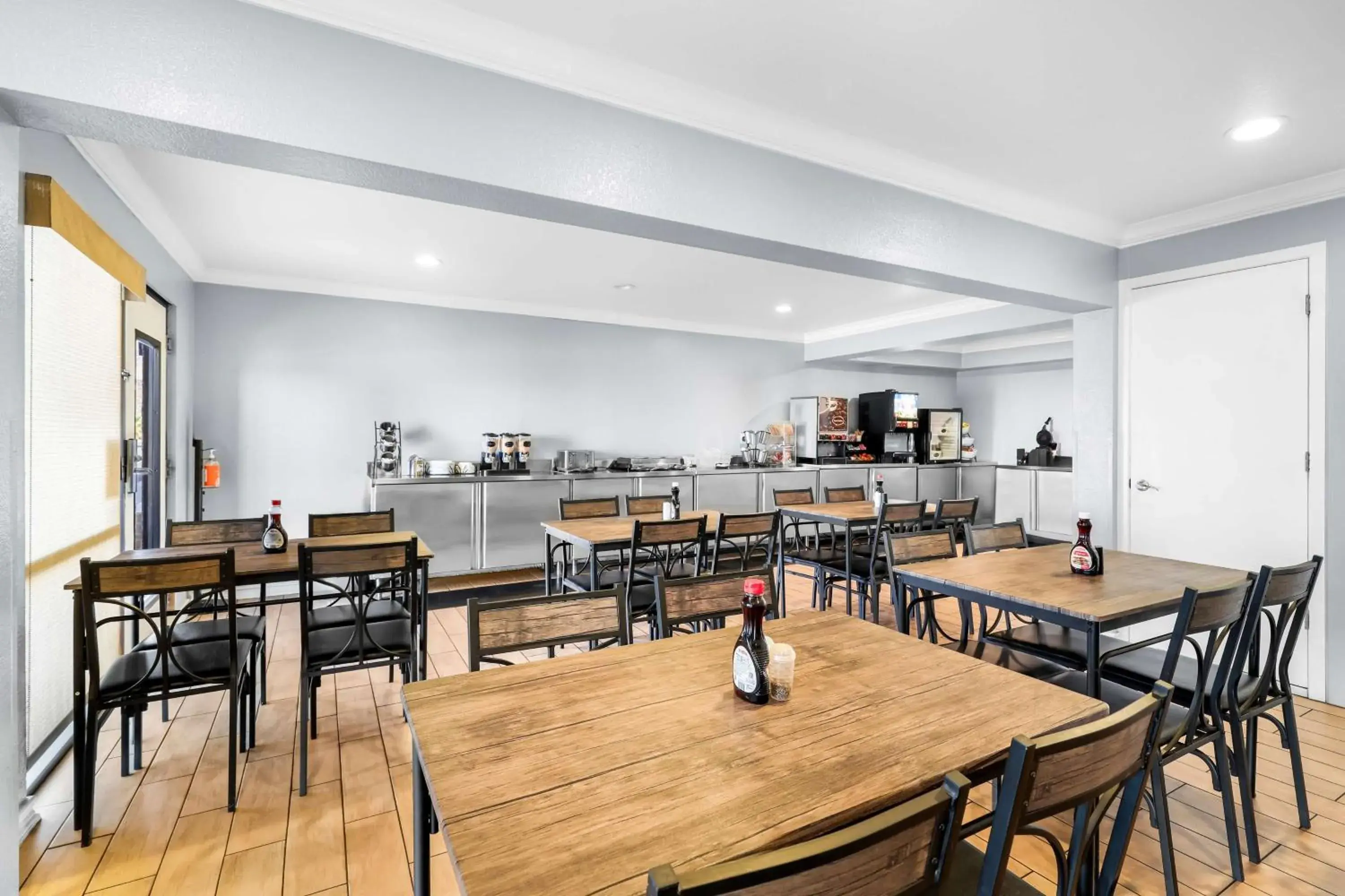 Breakfast in Sure Stay Plus by Best Western Twentynine Palms Joshua Tree Breakfast in Sure Stay Plus by Best Western Twentynine Palms Joshua Tree