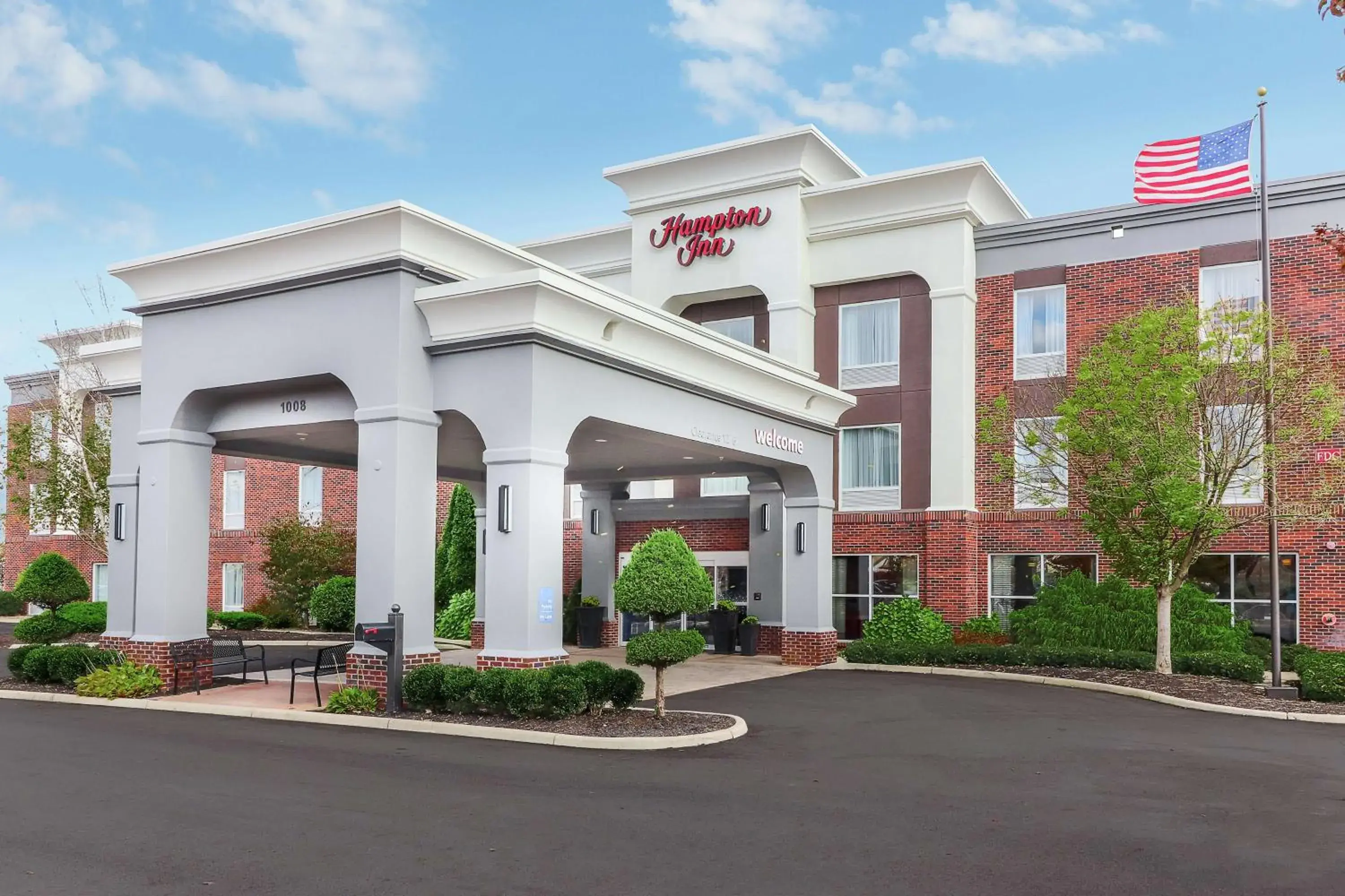 Property building in Hampton Inn Heath Property building in Hampton Inn Heath