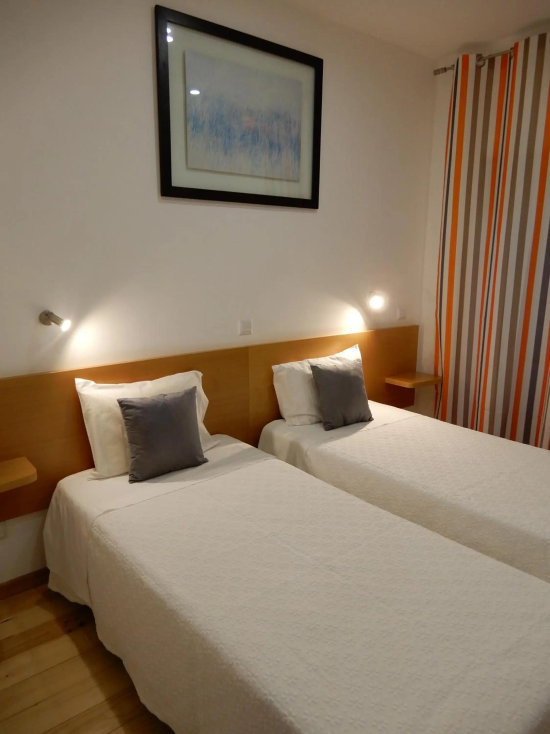 Twin Room with Private Bathroom in Guesthouse Coimbra City