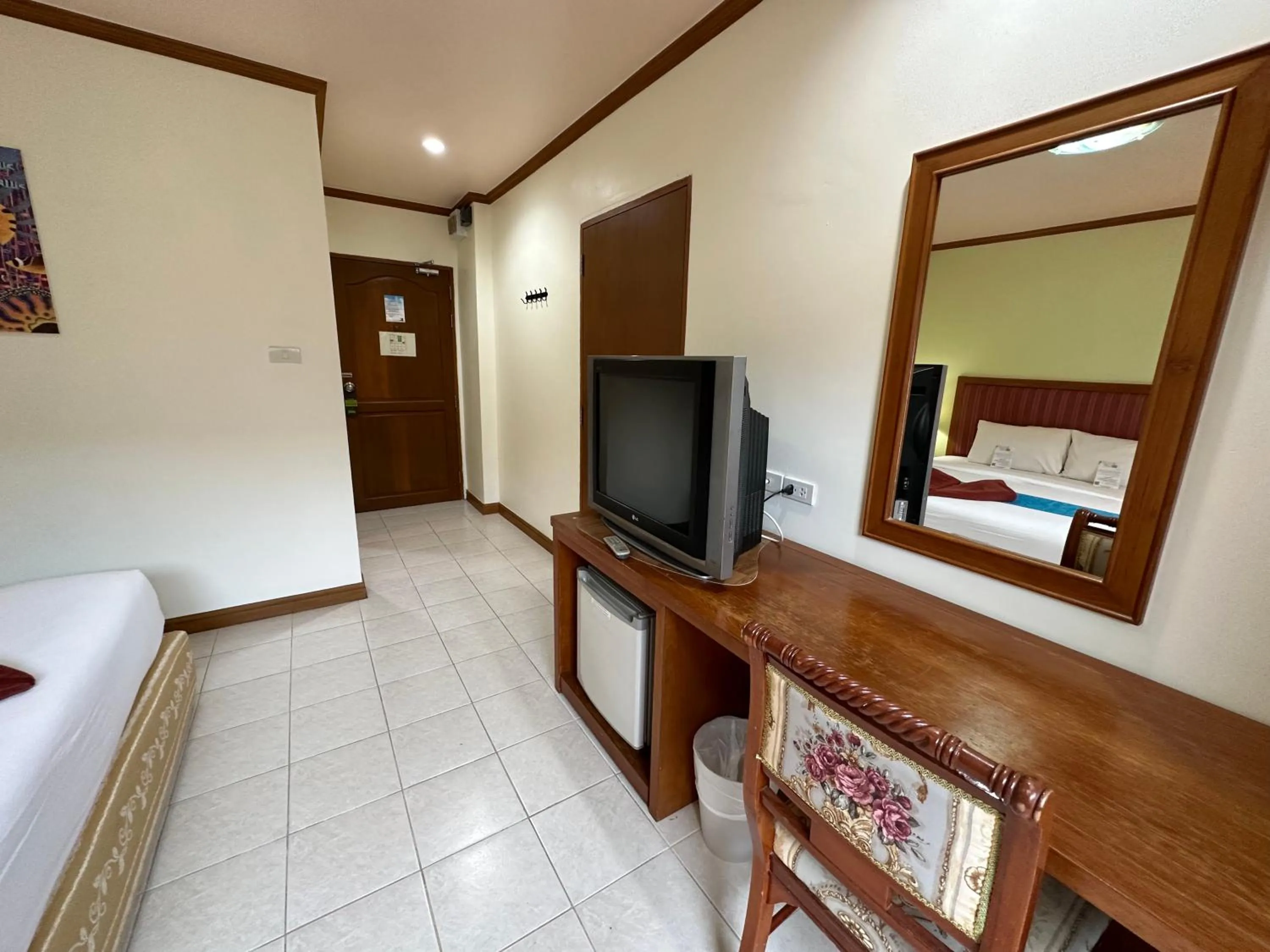 Photo of the whole room in Thipurai Beach Hotel