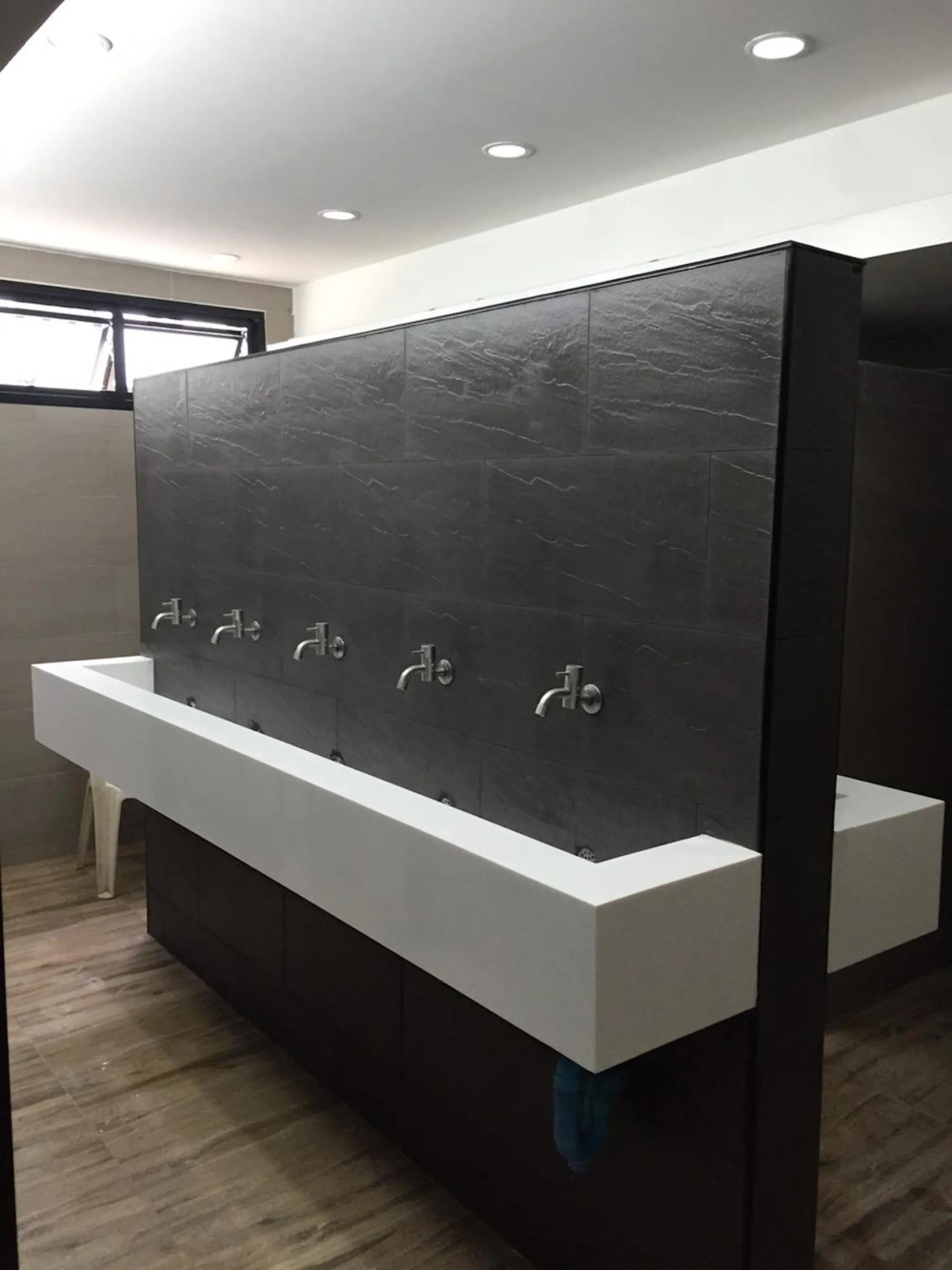 Bathroom in 18 Coins Budget Hotel