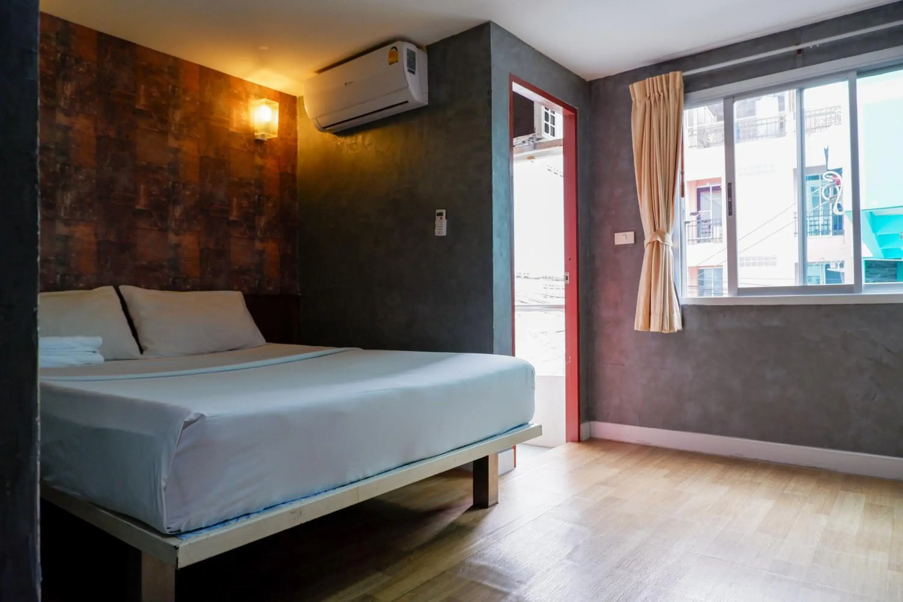 Bed in 18 Coins Budget Hotel Bed in 18 Coins Budget Hotel