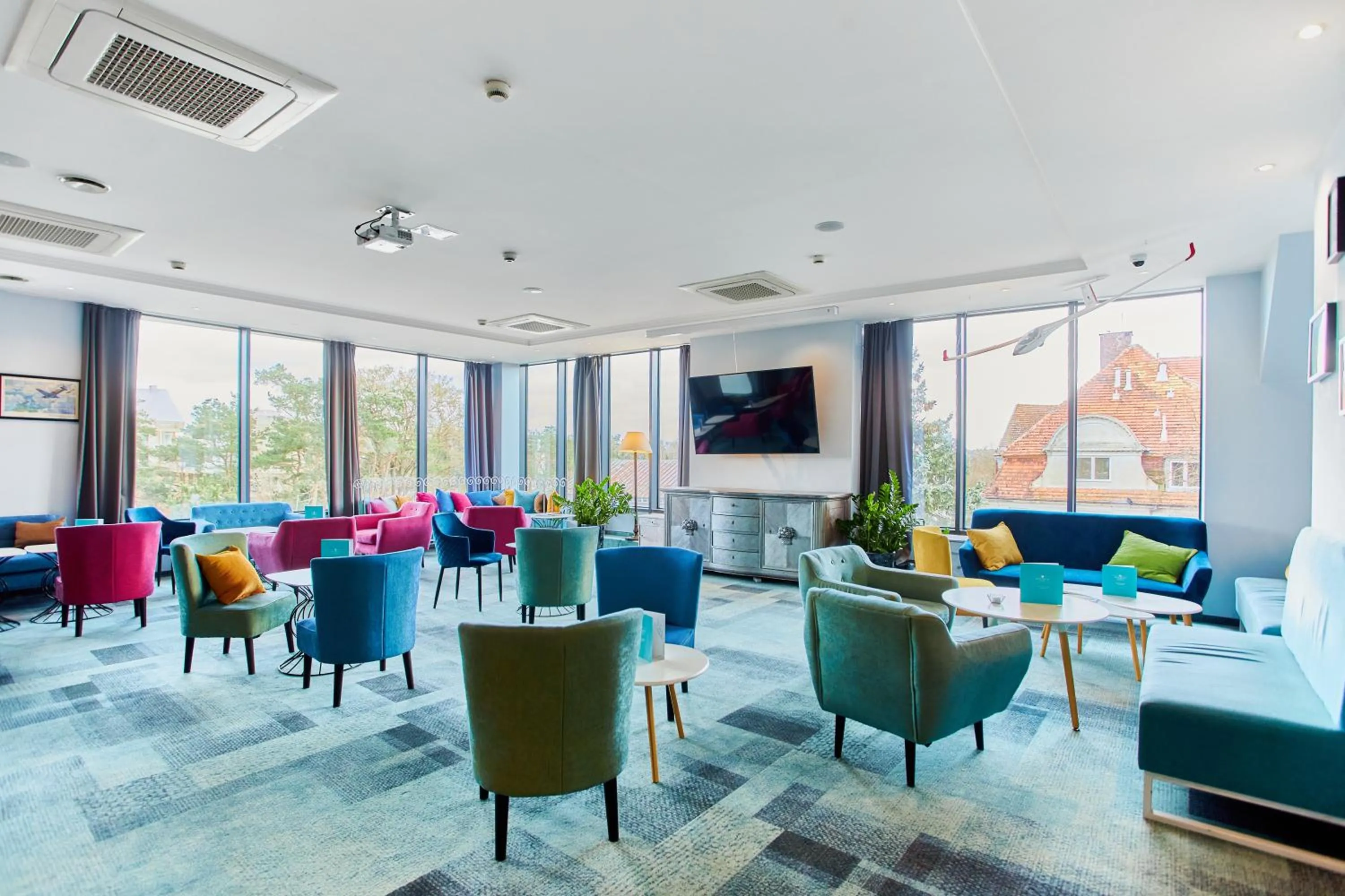 Communal lounge/ TV room in West Baltic Resort Wellness & Spa
