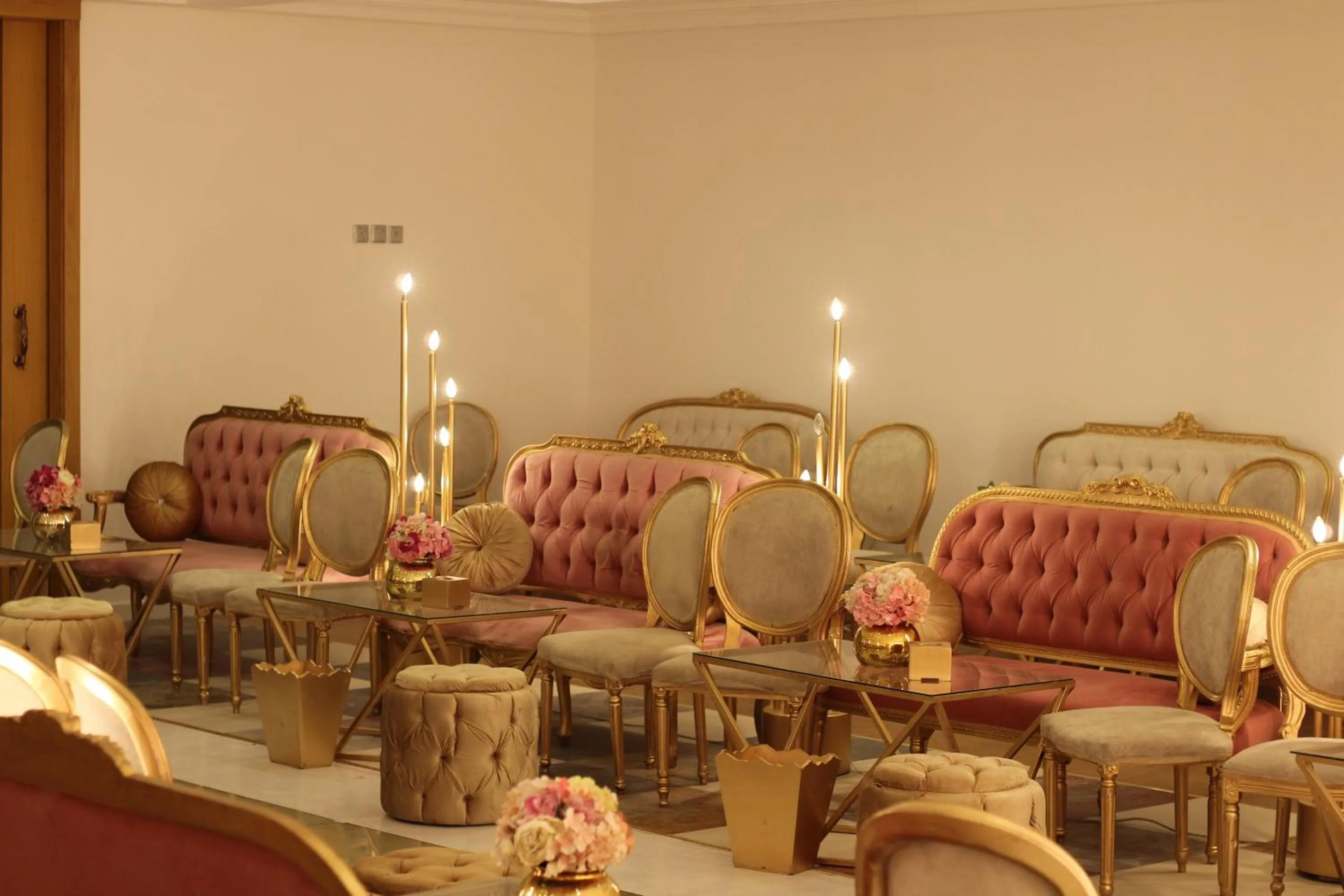 Banquet/Function facilities in Makeen Homes by Warwick Hotel