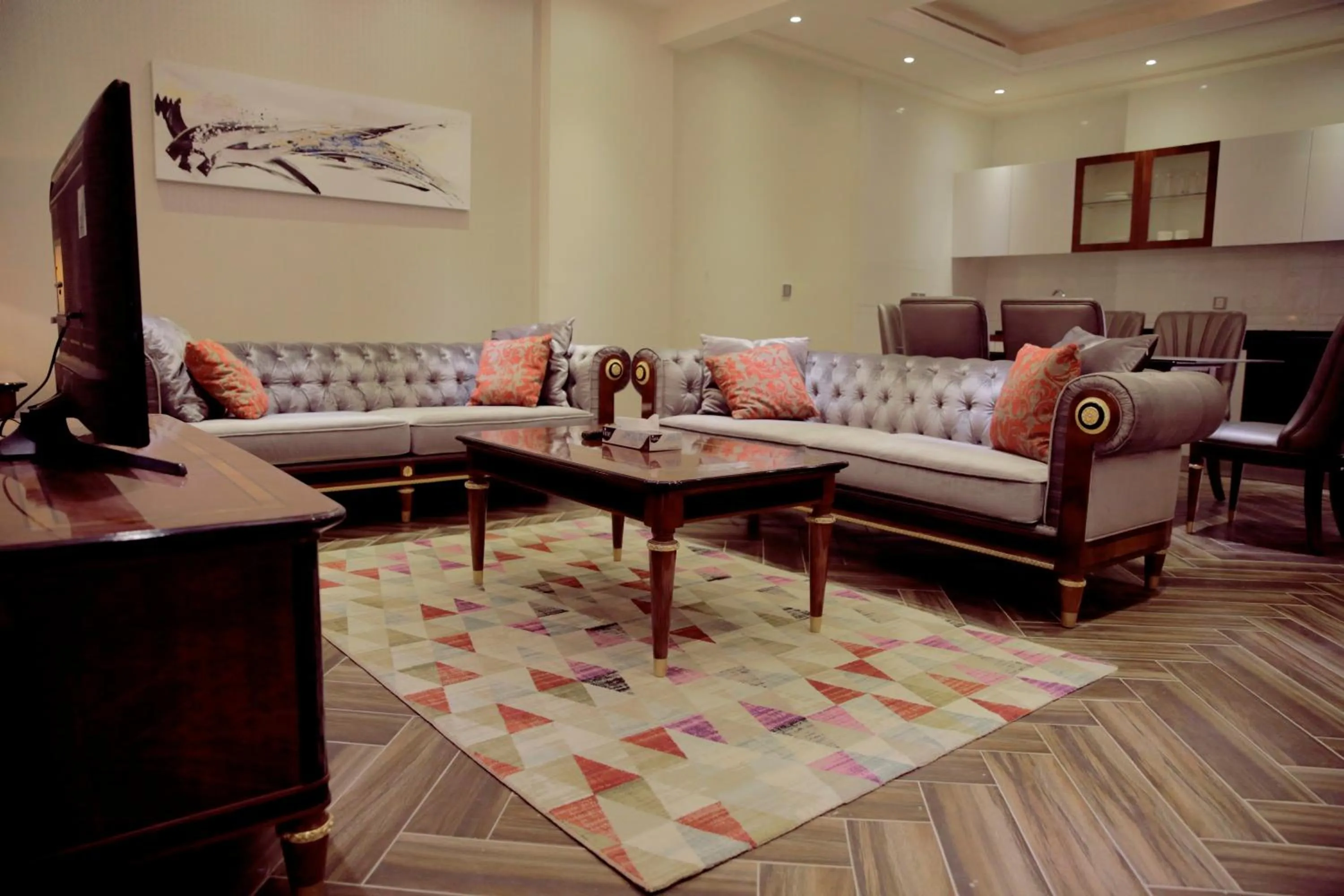 Kitchen or kitchenette in Makeen Homes by Warwick Hotel