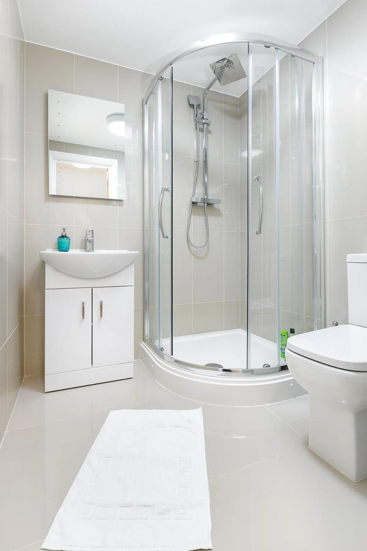Bathroom in KVM - City Apartments - Contractors - Town Centre by KVM Stays
