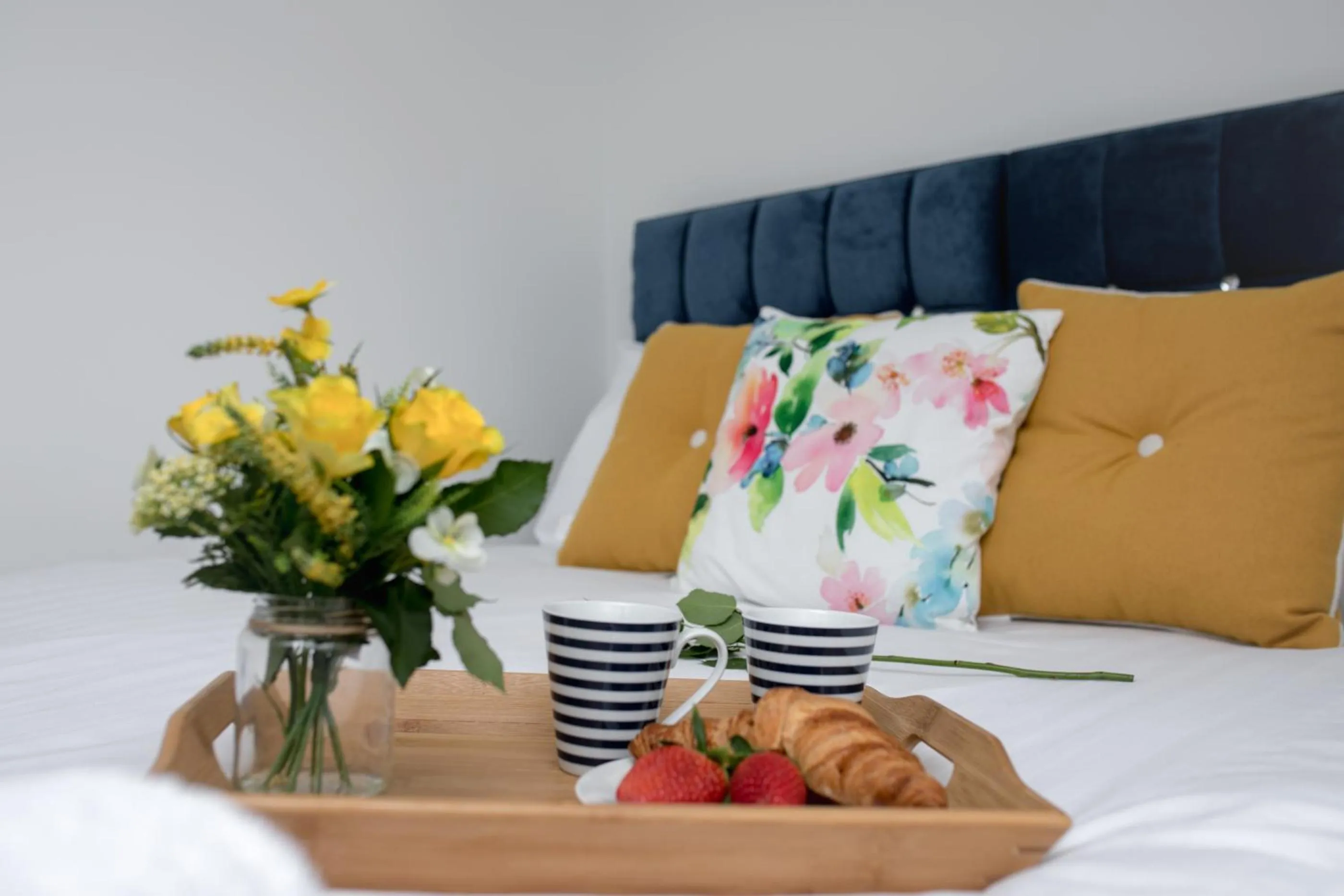 Bedroom in KVM - City Apartments - Contractors - Town Centre by KVM Stays