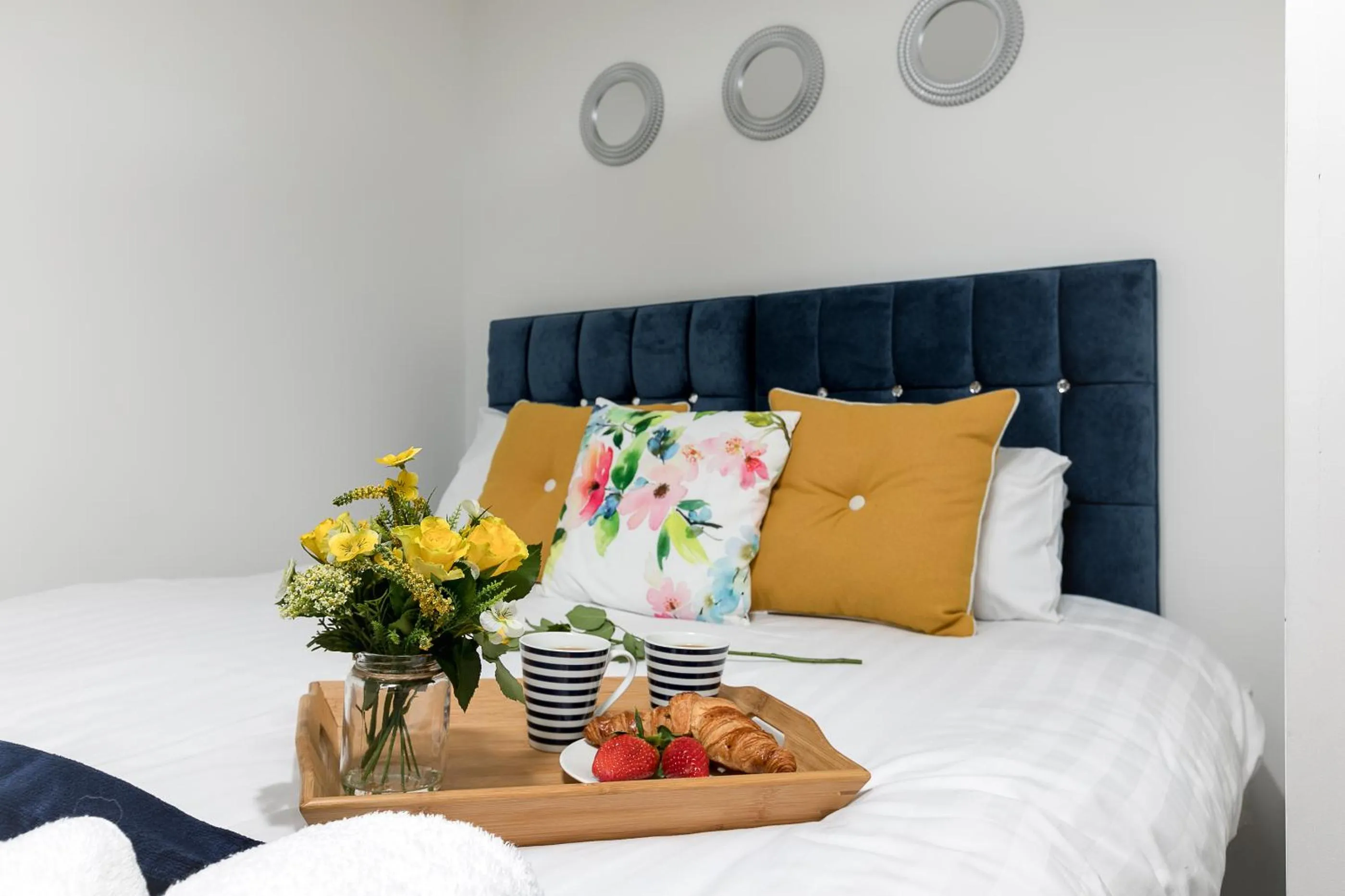 Bedroom in KVM - City Apartments - Contractors - Town Centre by KVM Stays