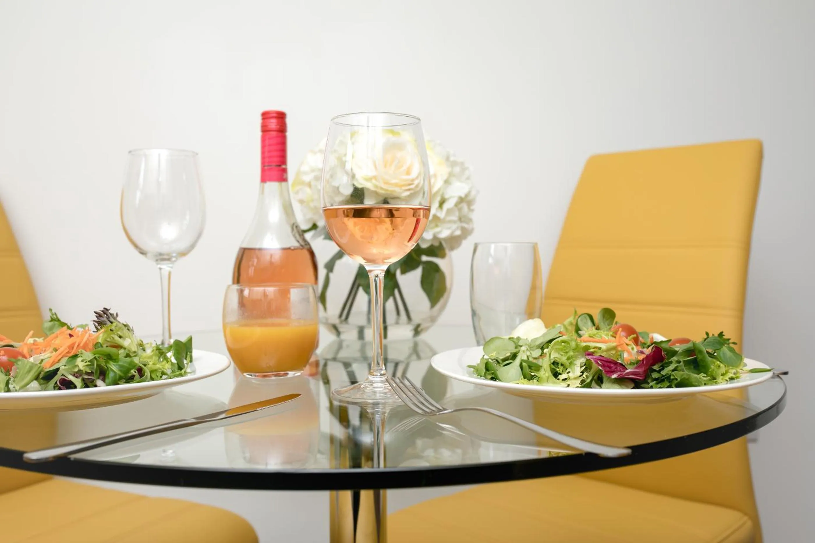 Living room in KVM - City Apartments - Contractors - Town Centre by KVM Stays