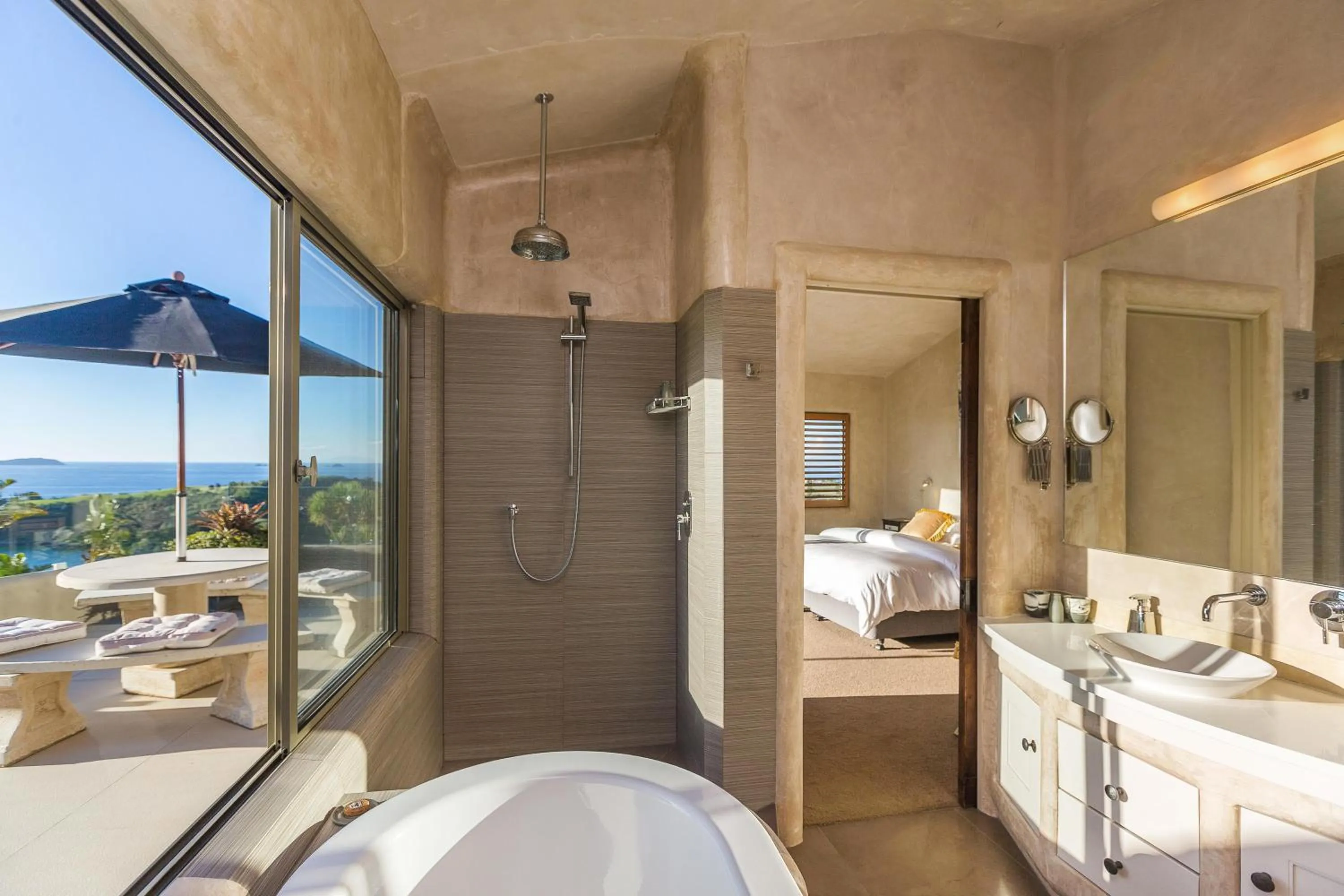 Bathroom, Bed in Delamore Lodge
