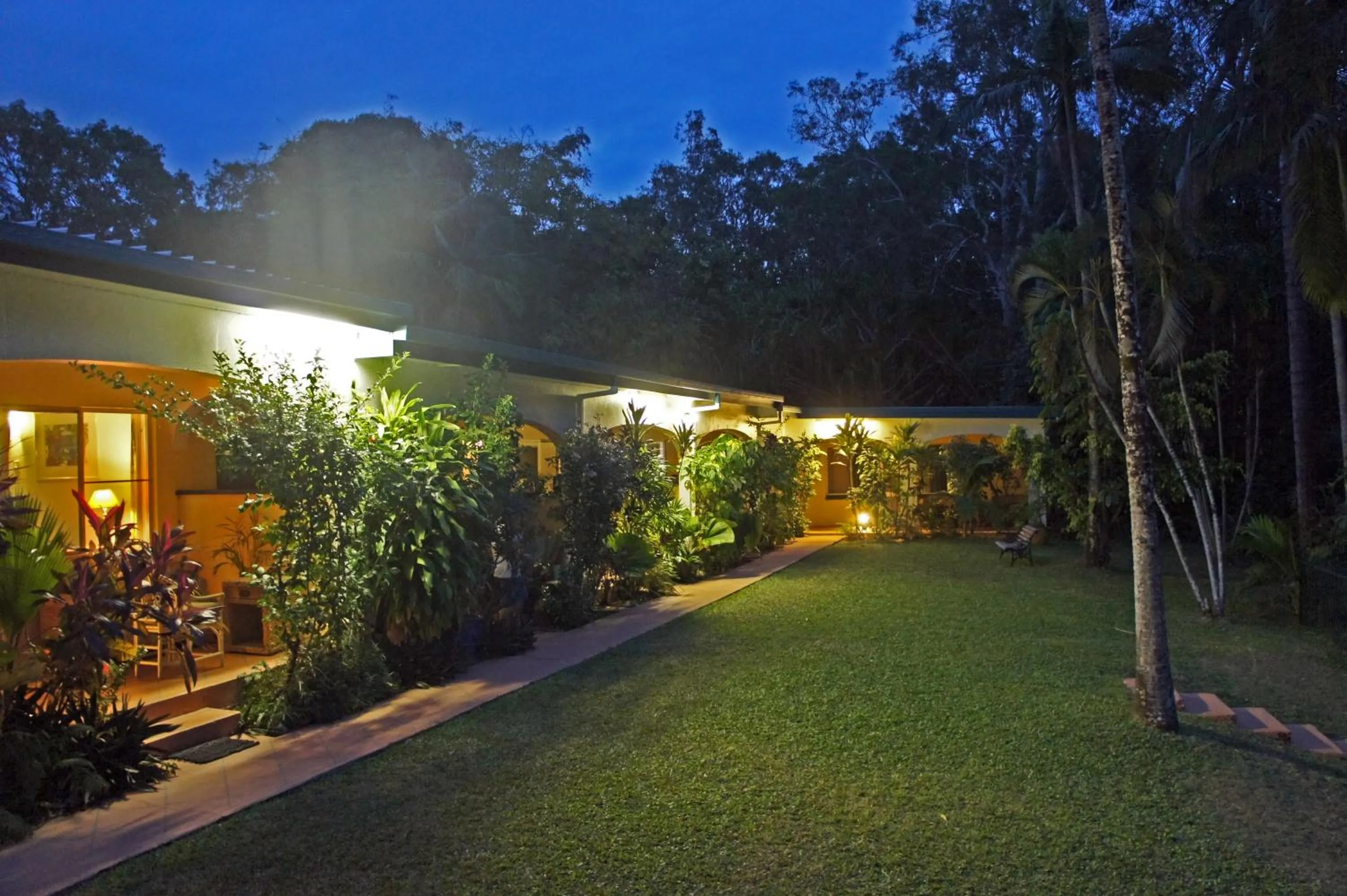 Facade/entrance in Villa Marine Holiday Apartments Cairns