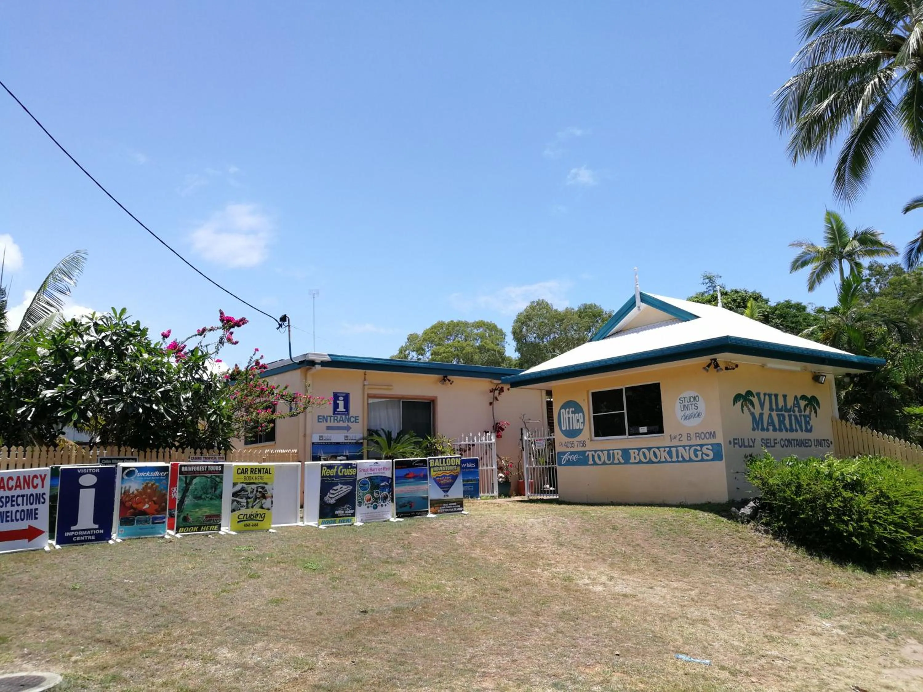Facade/entrance in Villa Marine Holiday Apartments Cairns