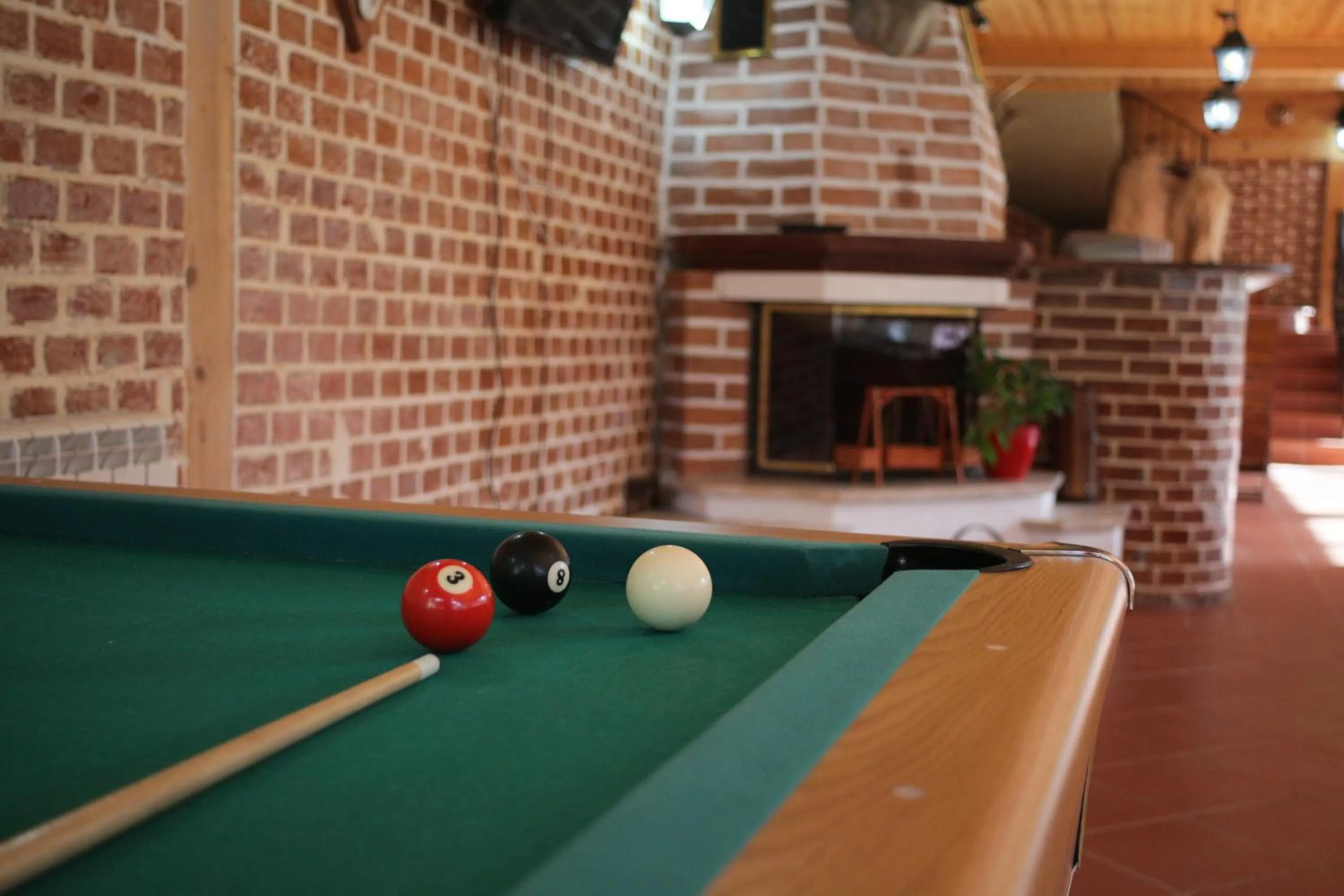 Billiard in Hotel Cumpatu