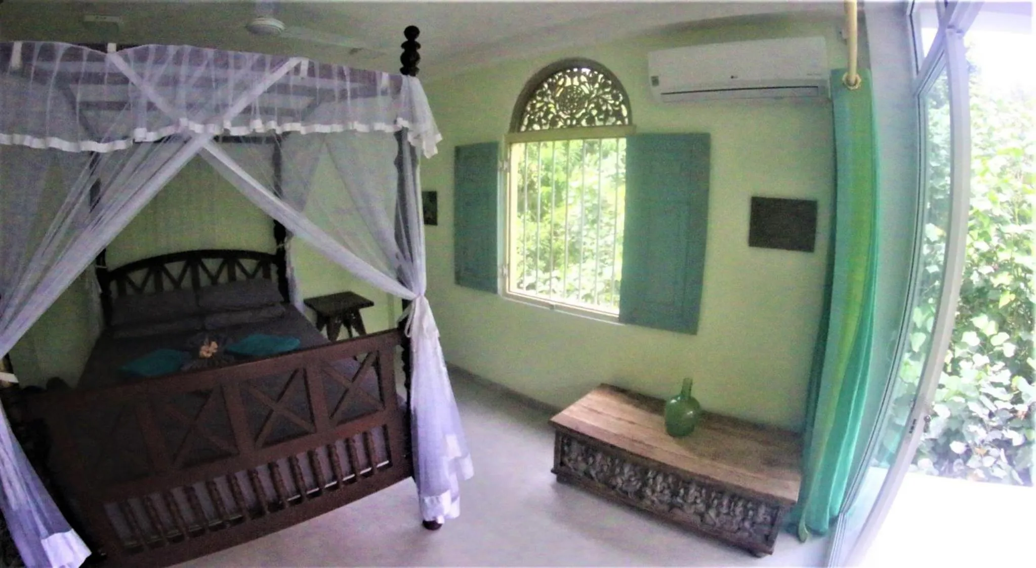 Bed in The Spice House Mirissa