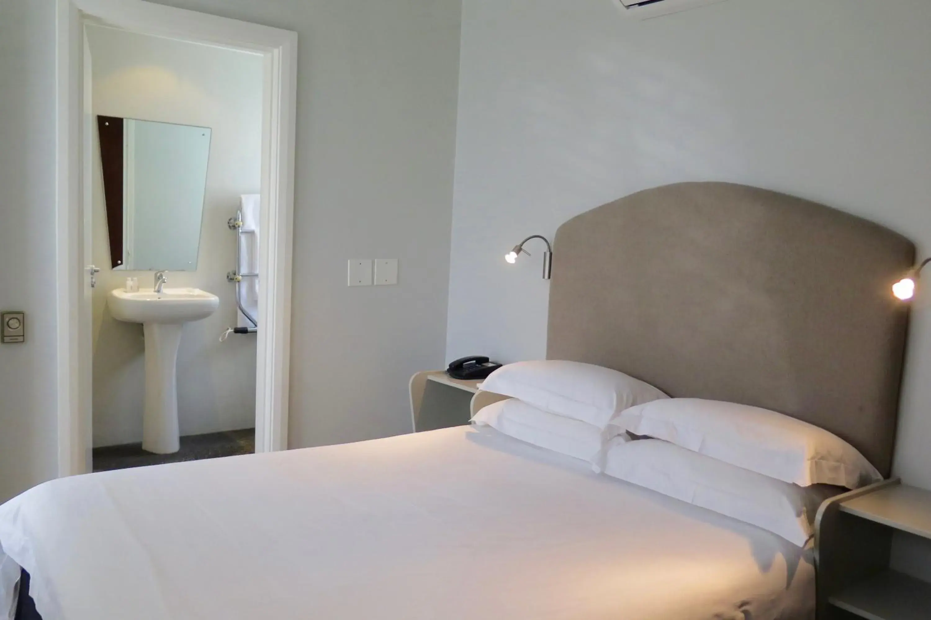 Bedroom, Bed in Head South Lodge Bedroom, Bed in Head South Lodge