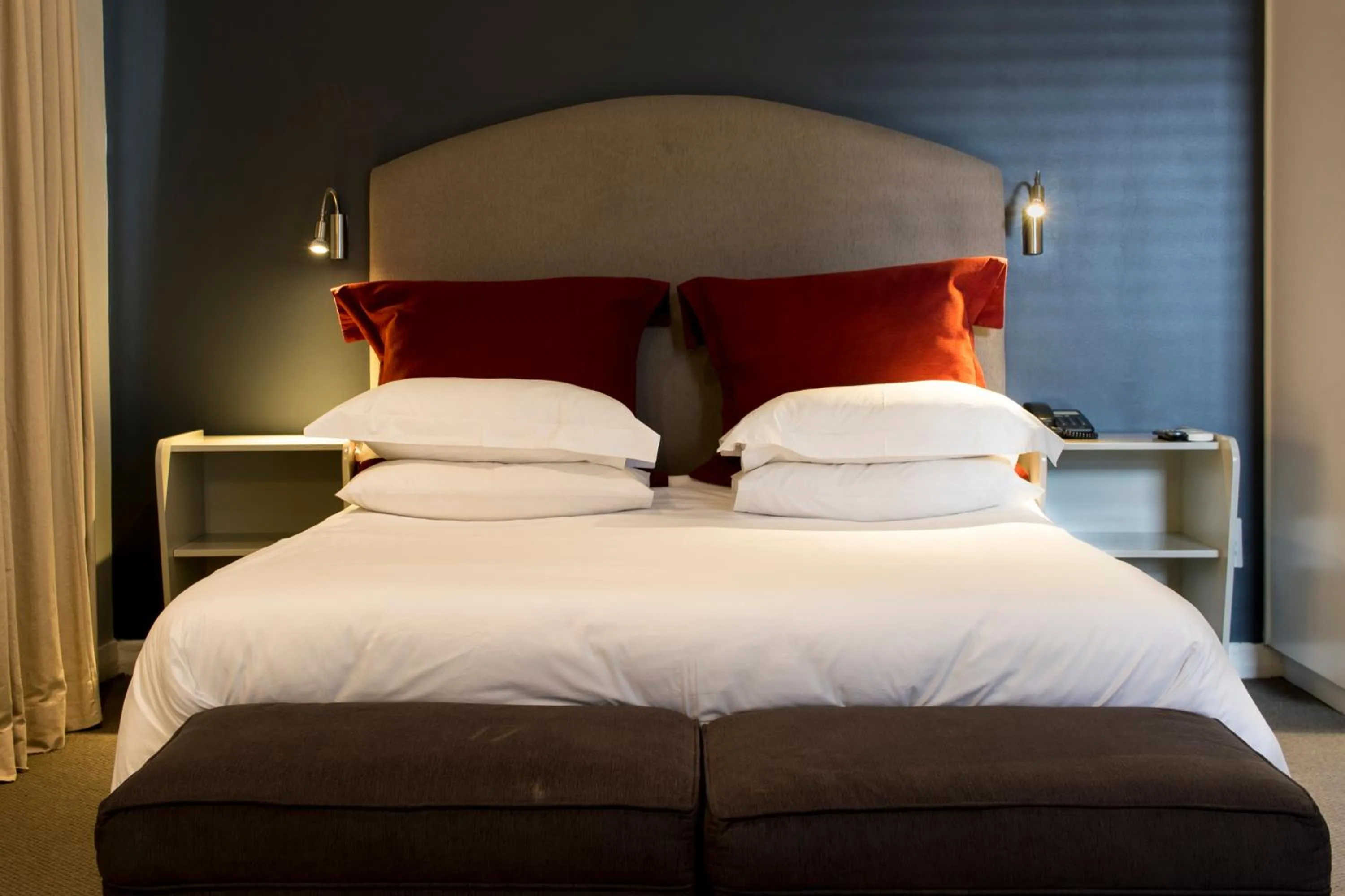 Bedroom, Bed in Head South Lodge