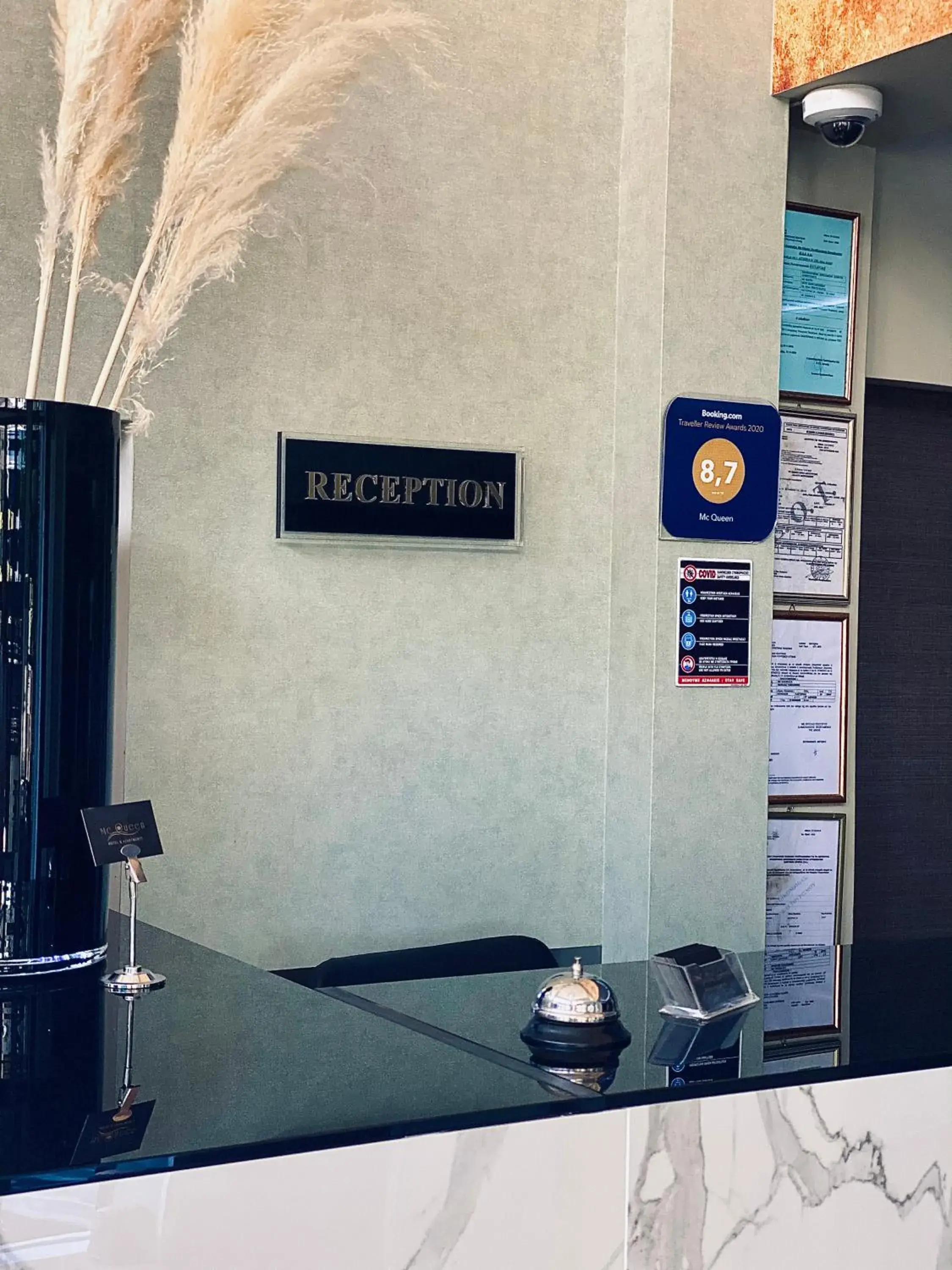 Lobby or reception in Mc Queen Rooms & Apartments Lobby or reception in Mc Queen Rooms & Apartments