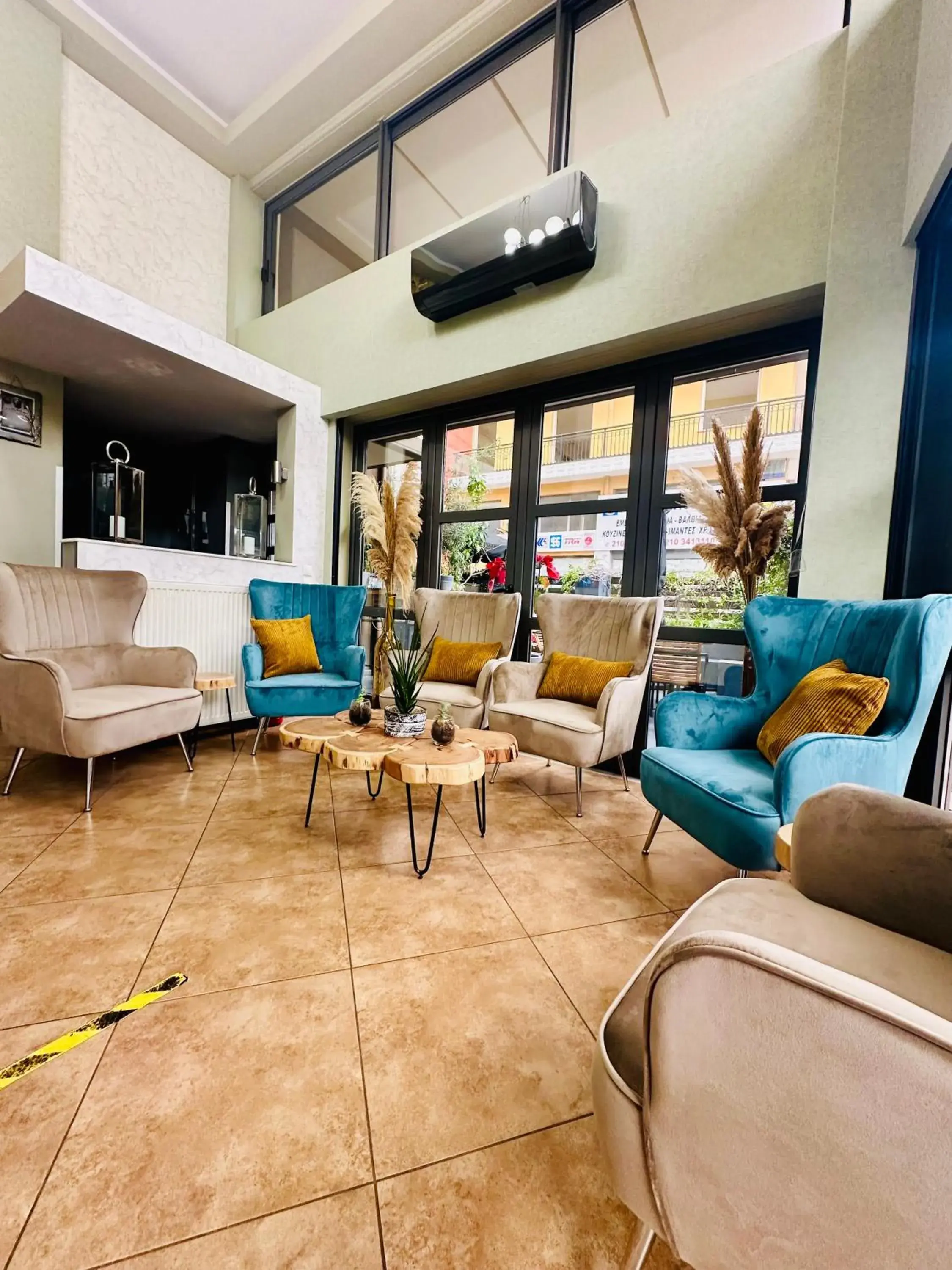 Lobby or reception in Mc Queen Rooms & Apartments Lobby or reception in Mc Queen Rooms & Apartments