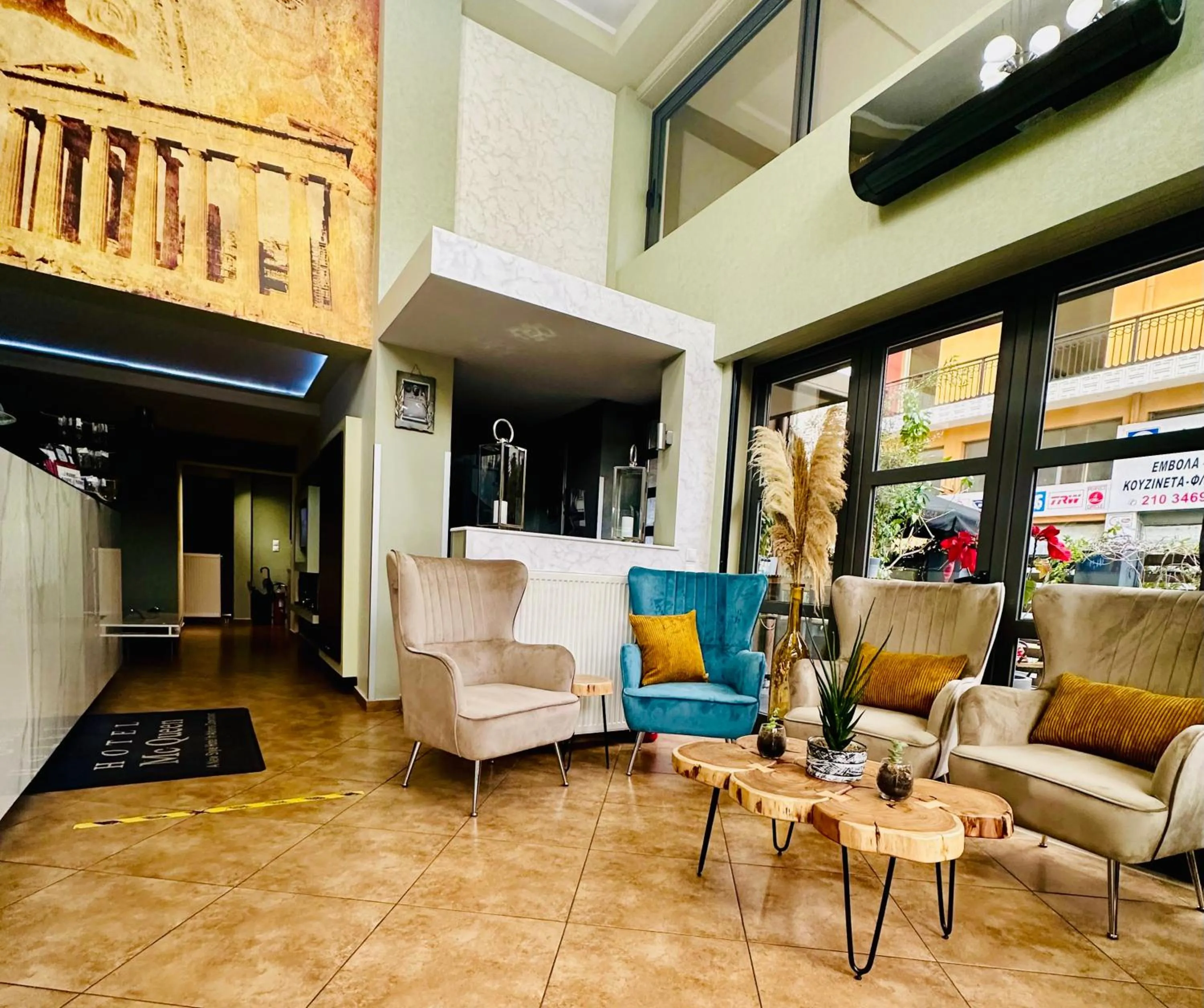 Lobby or reception in Mc Queen Rooms & Apartments