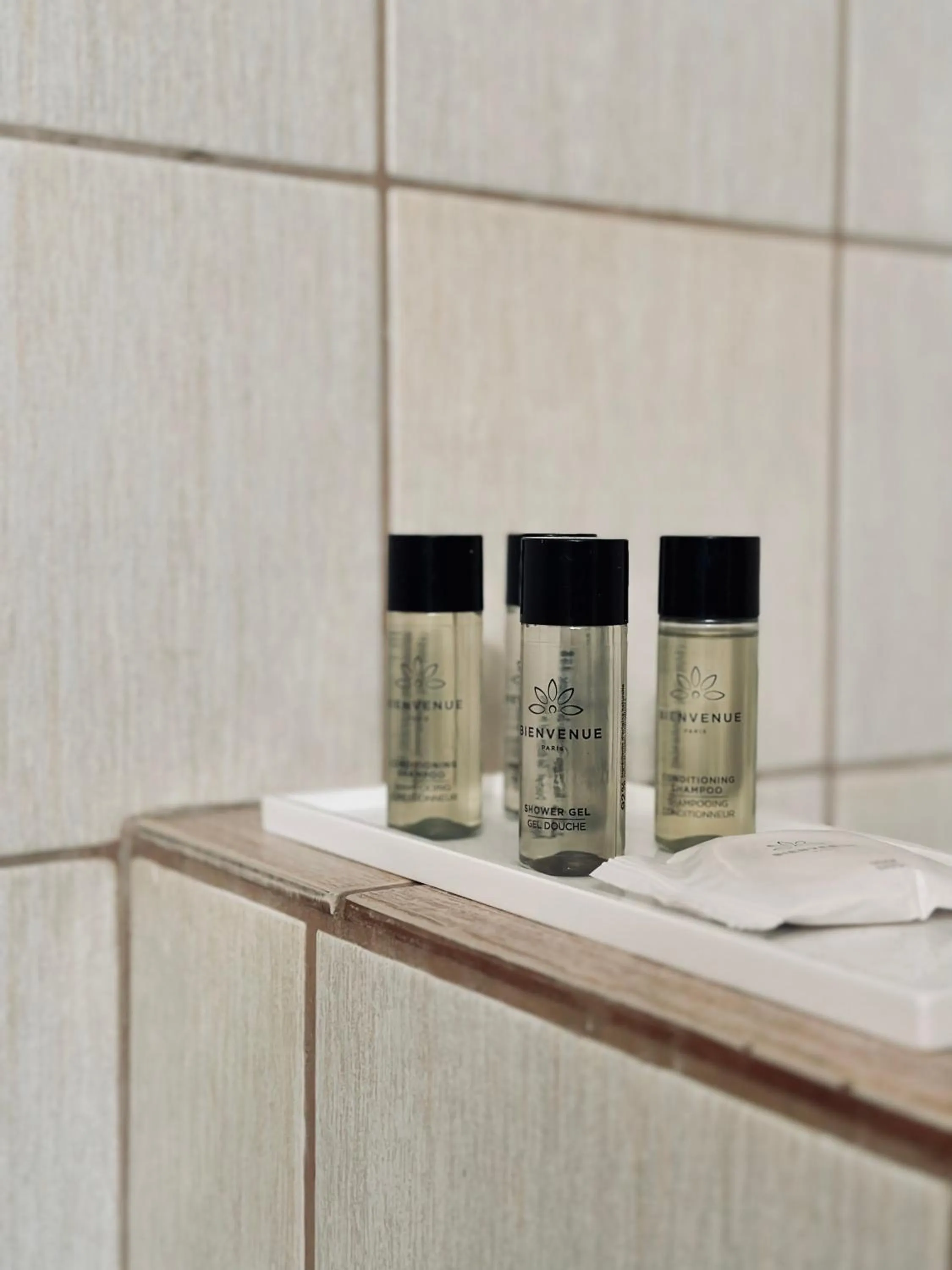 Bathroom in Mc Queen Rooms & Apartments