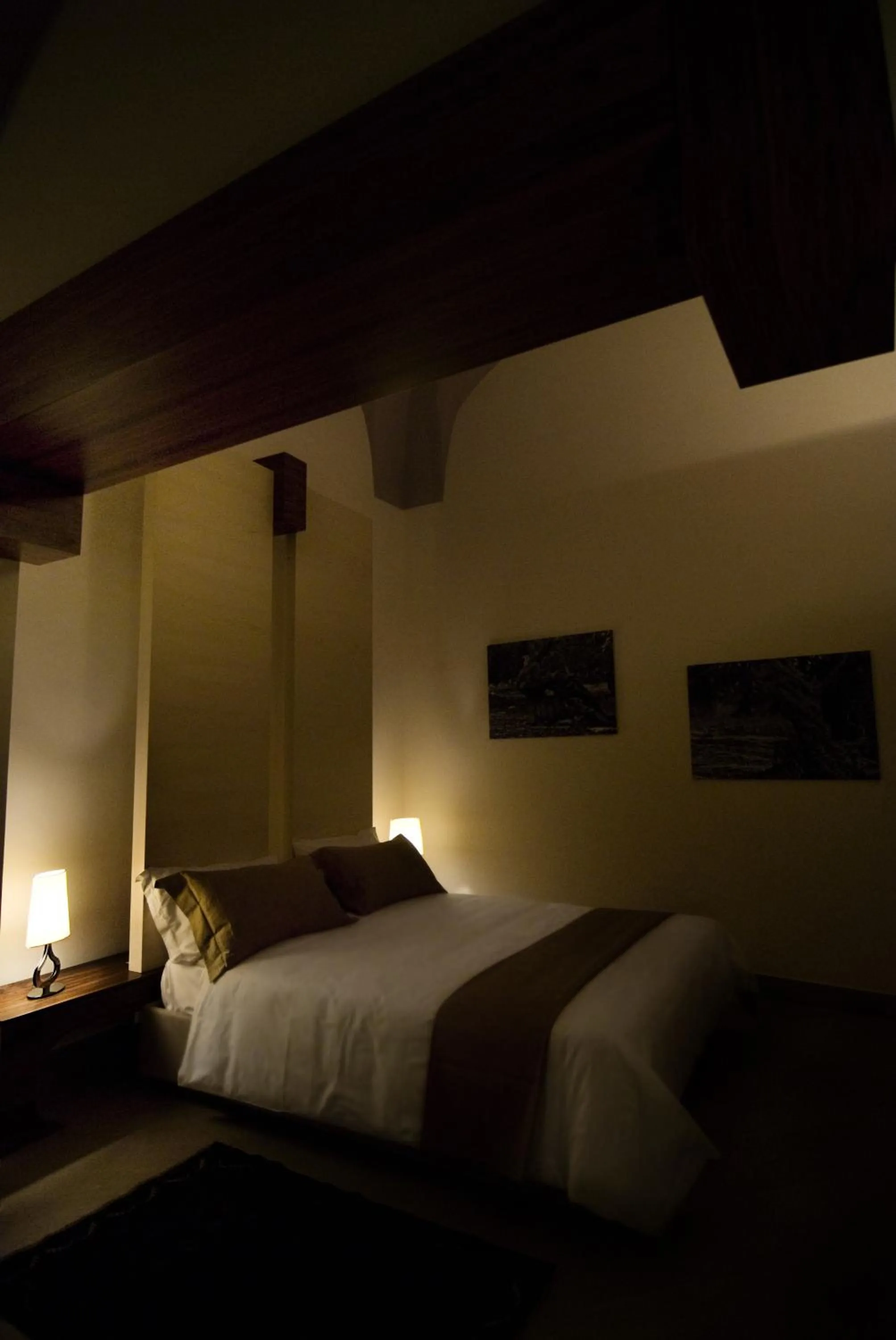 Photo of the whole room, Bed in Alvino Suite And Breakfast