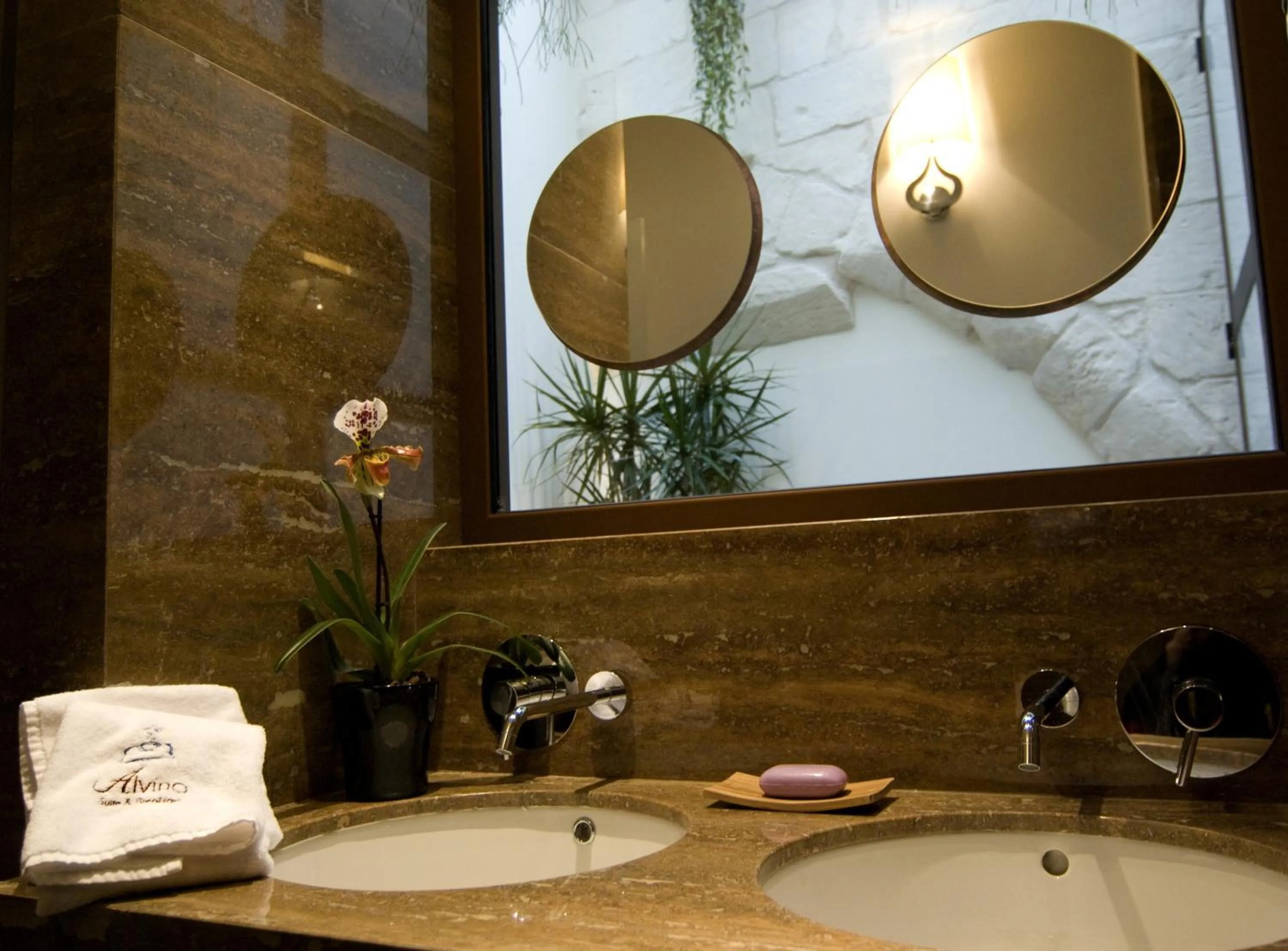 Bathroom in Alvino Suite And Breakfast