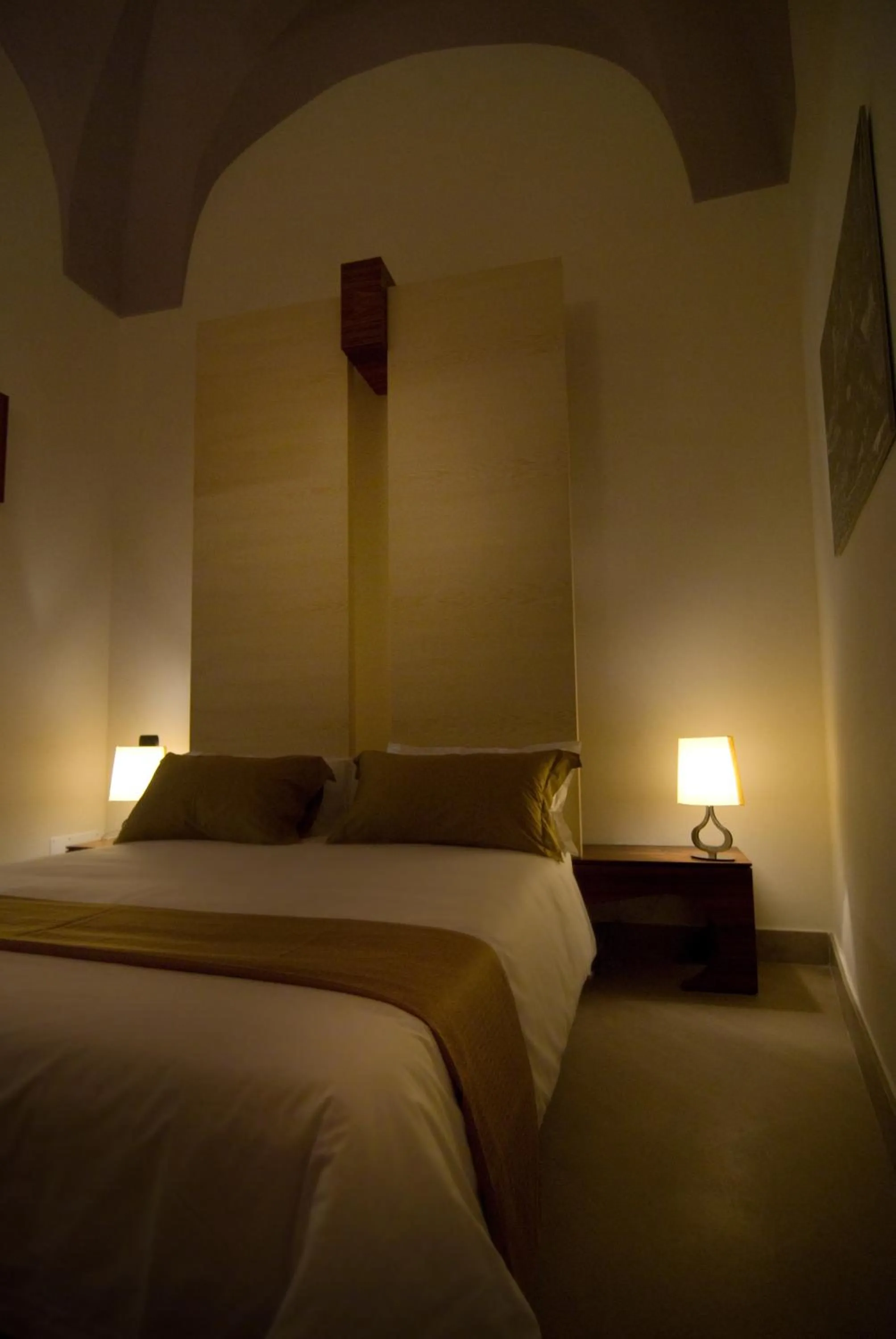 Photo of the whole room, Bed in Alvino Suite And Breakfast