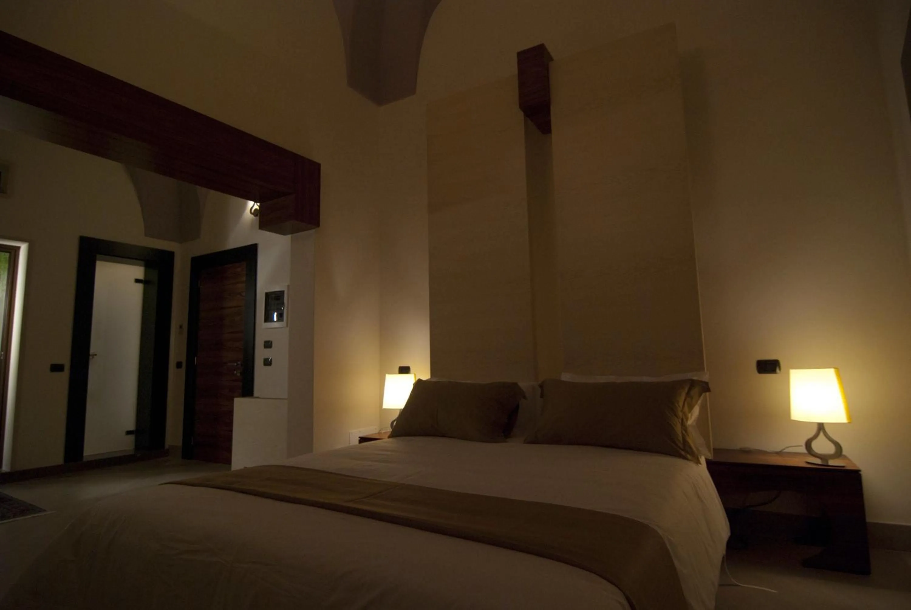 Photo of the whole room, Bed in Alvino Suite And Breakfast