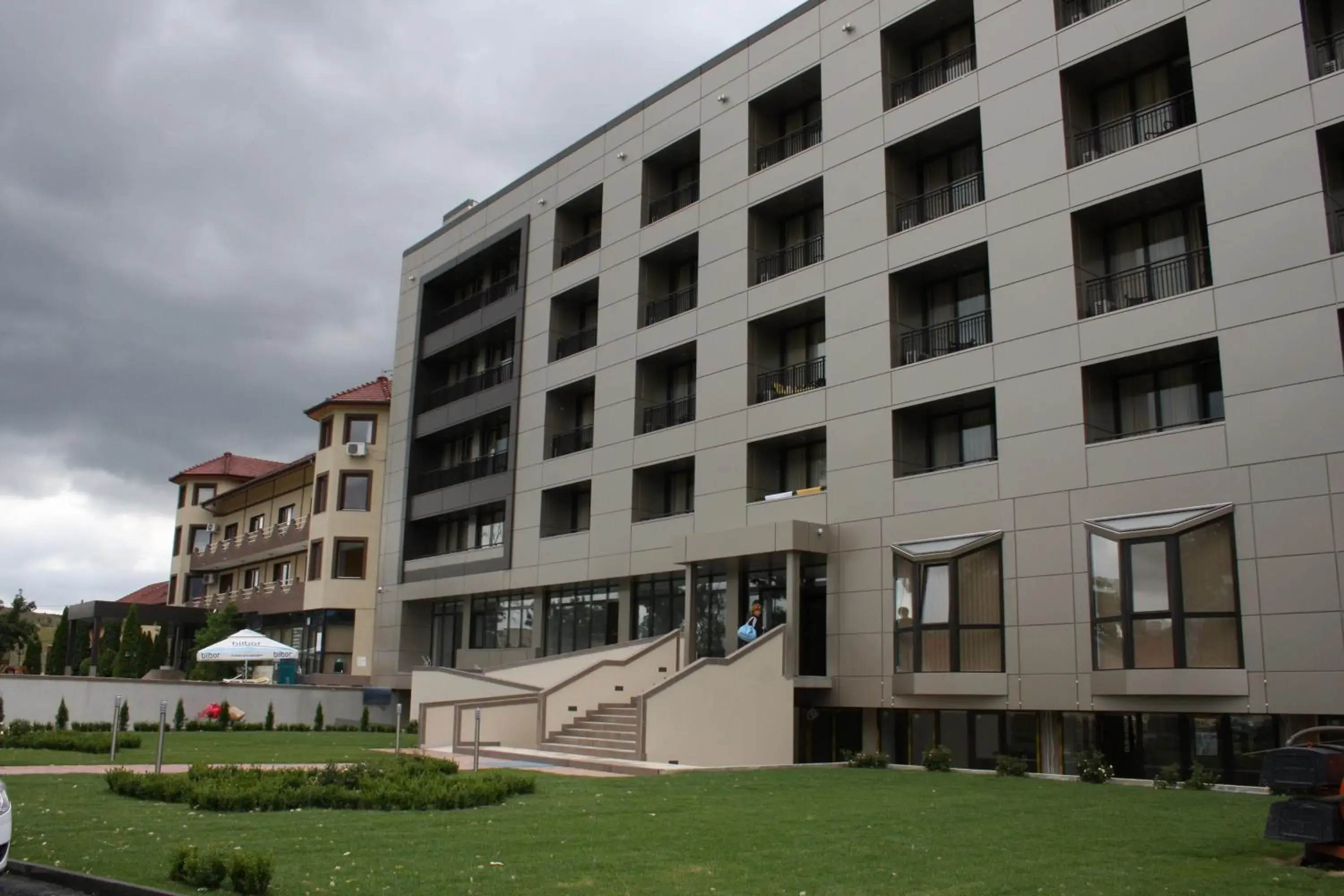 Facade/entrance in Hotel President Facade/entrance in Hotel President