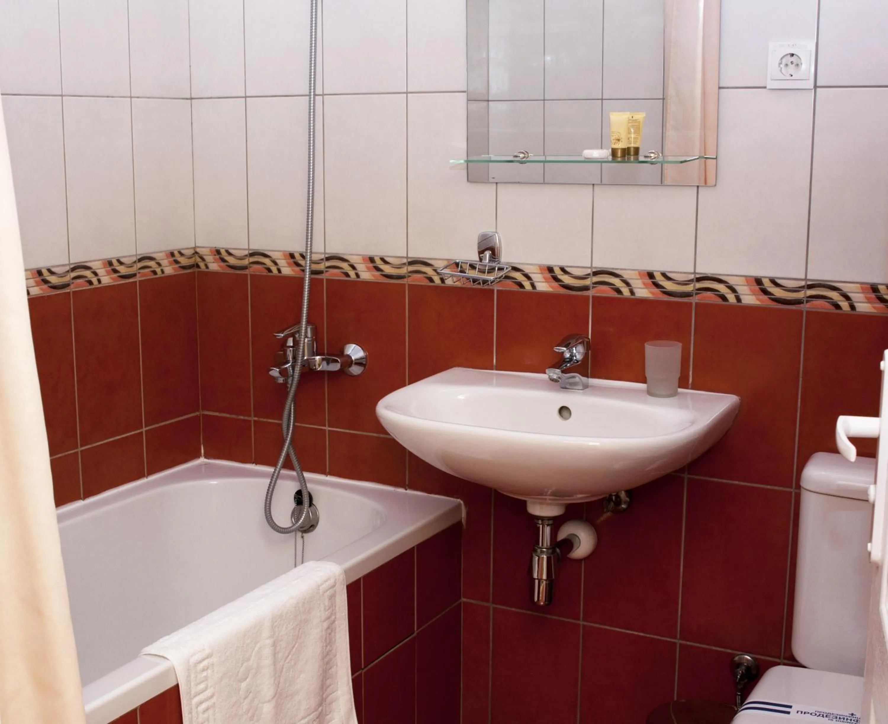 Bathroom in Wien Hotel