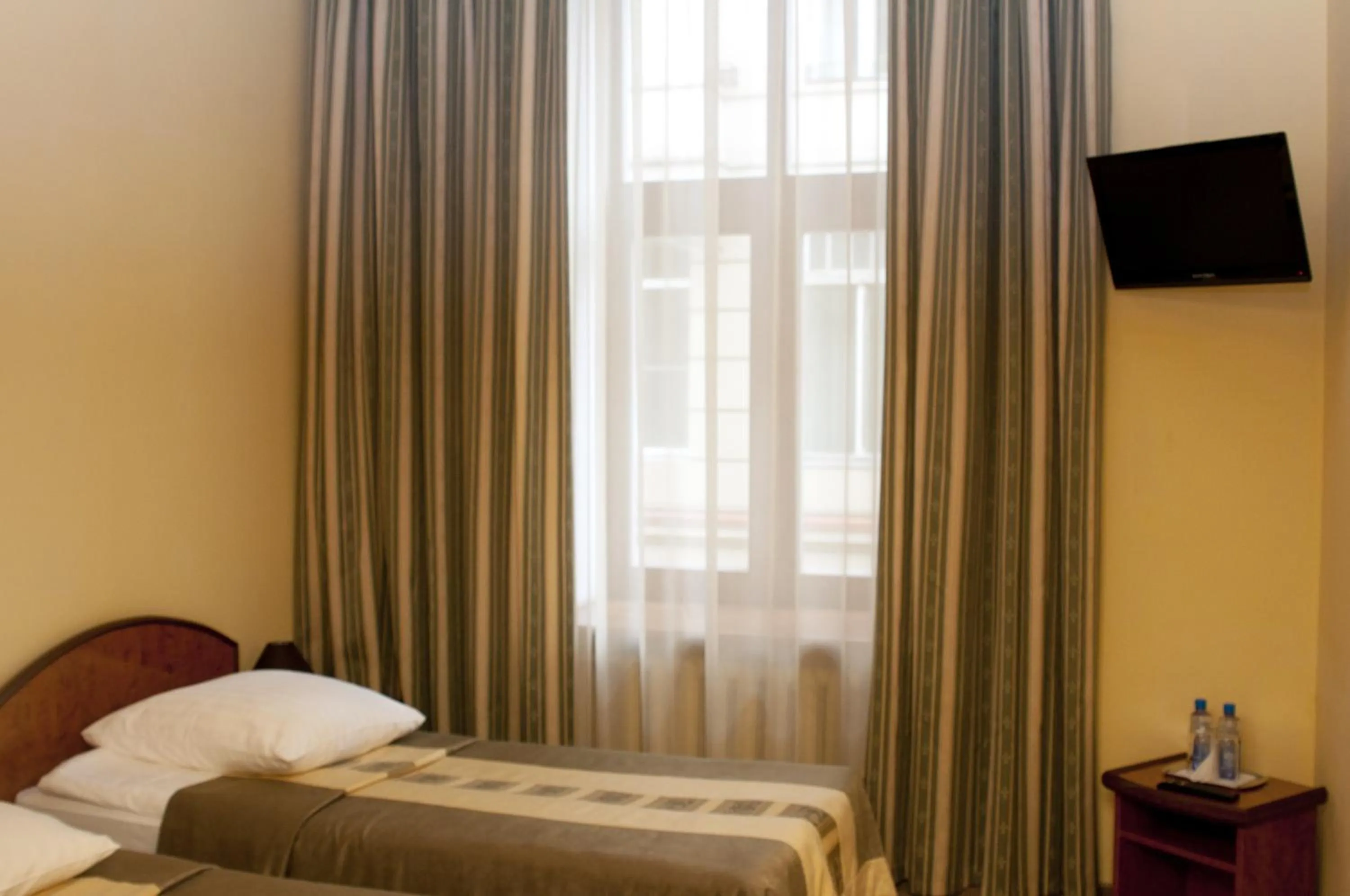 TV and multimedia, Bed in Wien Hotel
