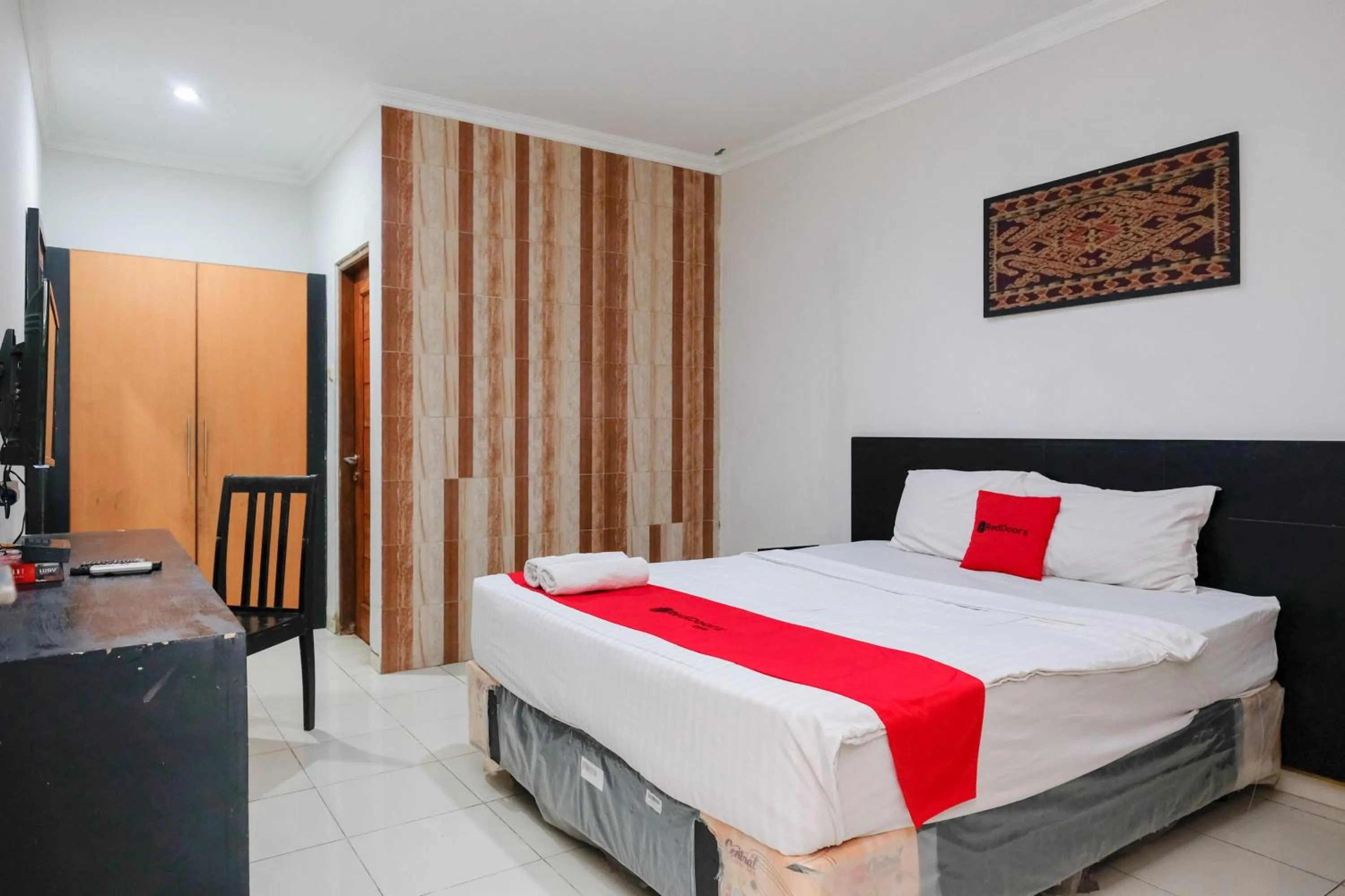 Bedroom, Bed in RedDoorz Plus @ Taman Siswa 2