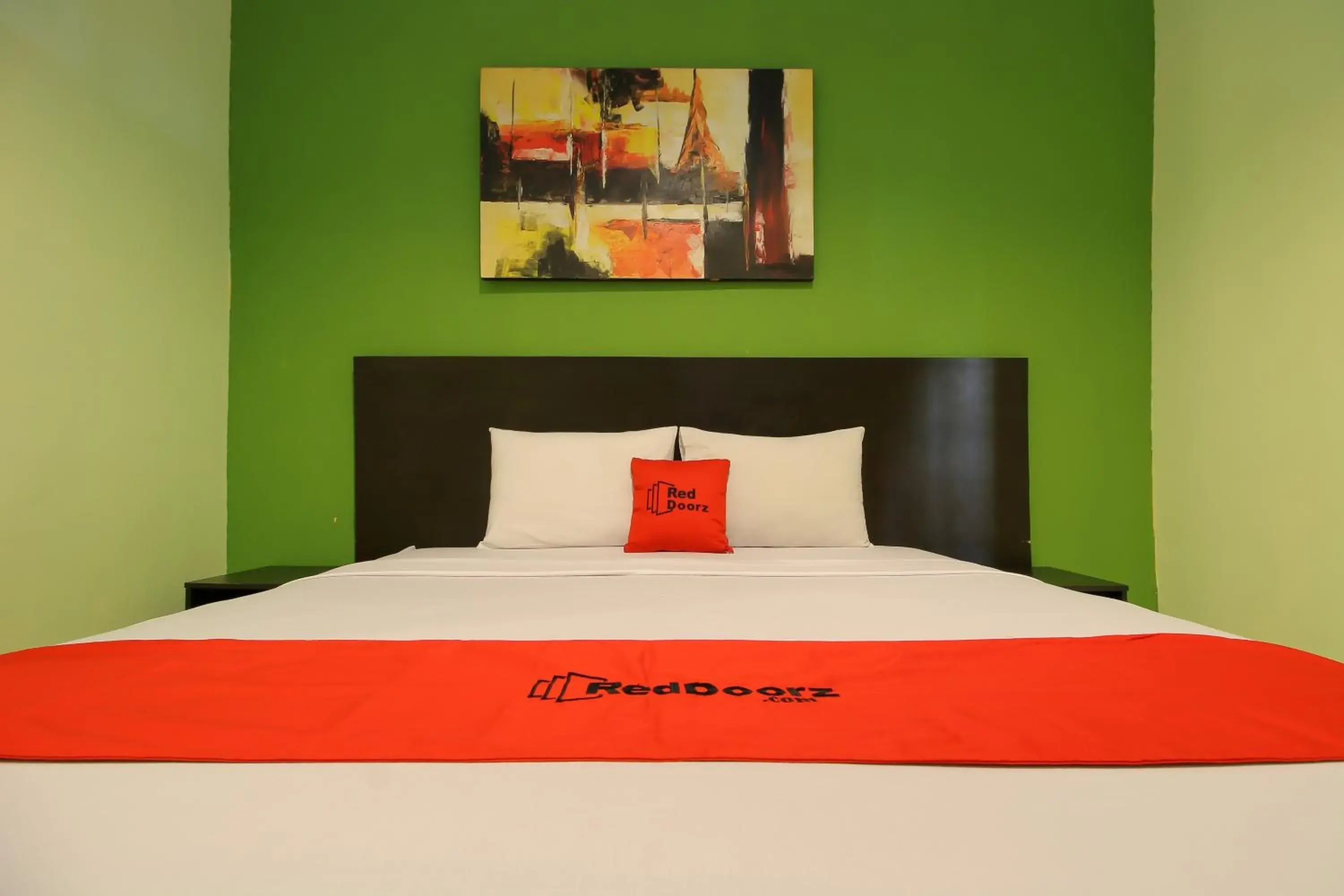 Bed in RedDoorz Plus @ Taman Siswa 2 Bed in RedDoorz Plus @ Taman Siswa 2