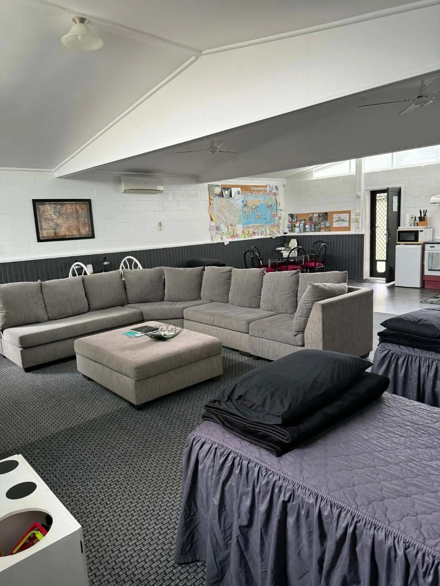 Property building in Poplar Creek