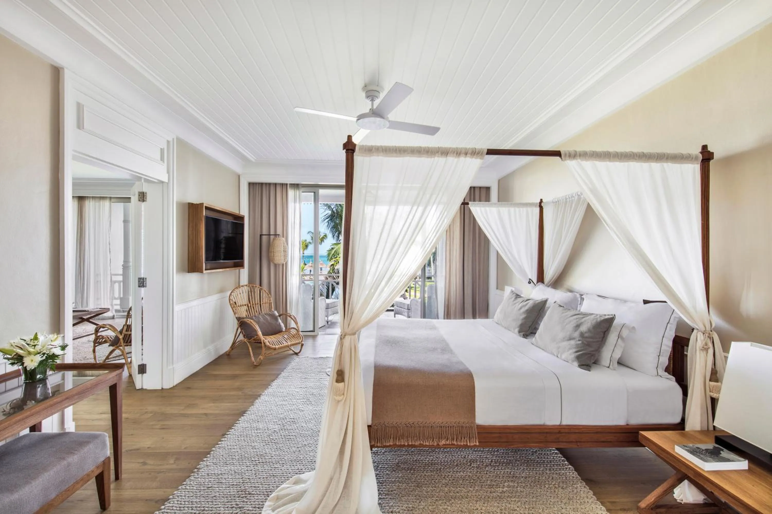 Bedroom, Bed in Heritage Le Telfair Golf & Wellness Resort