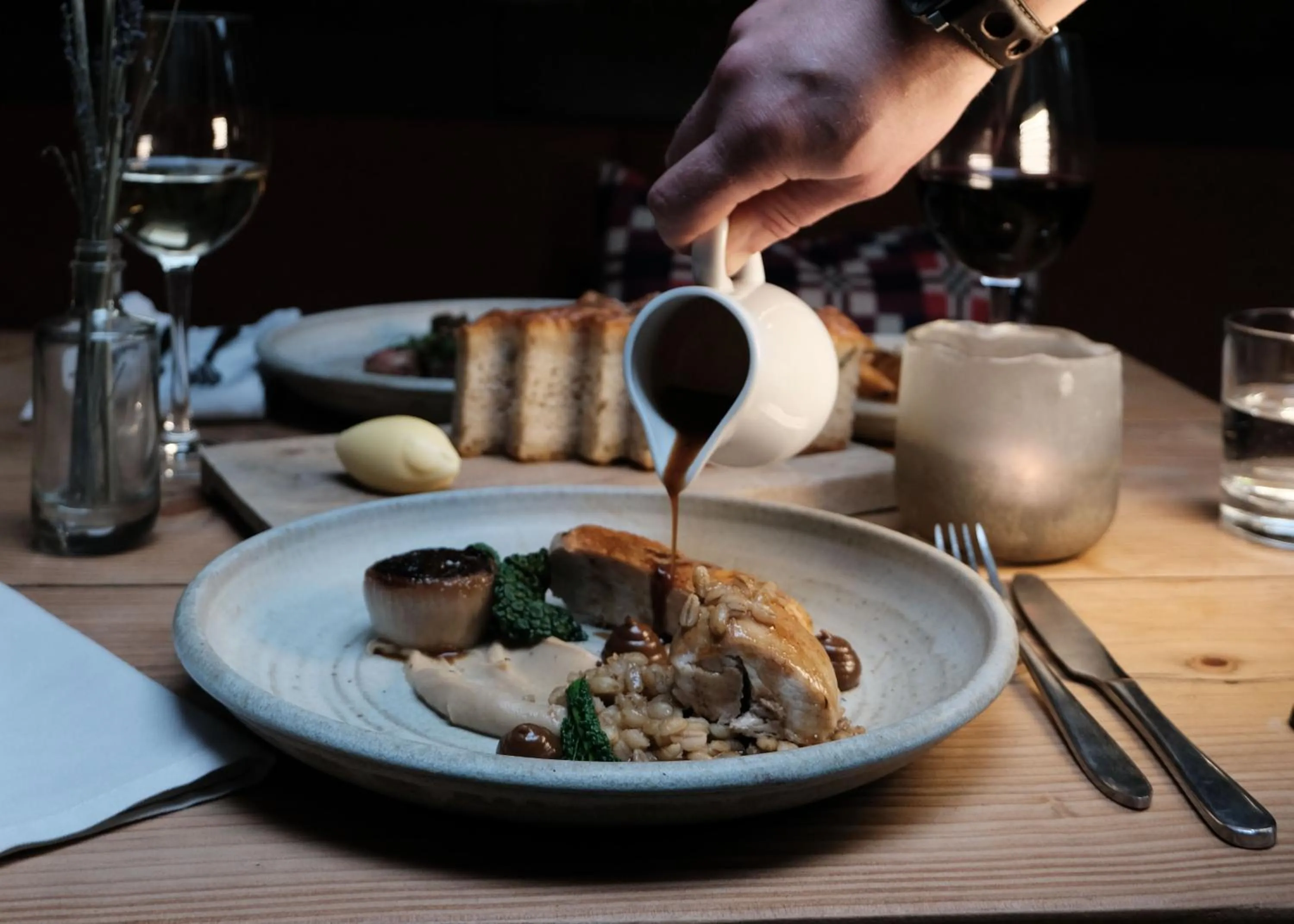 Restaurant/places to eat in Llys Meddyg