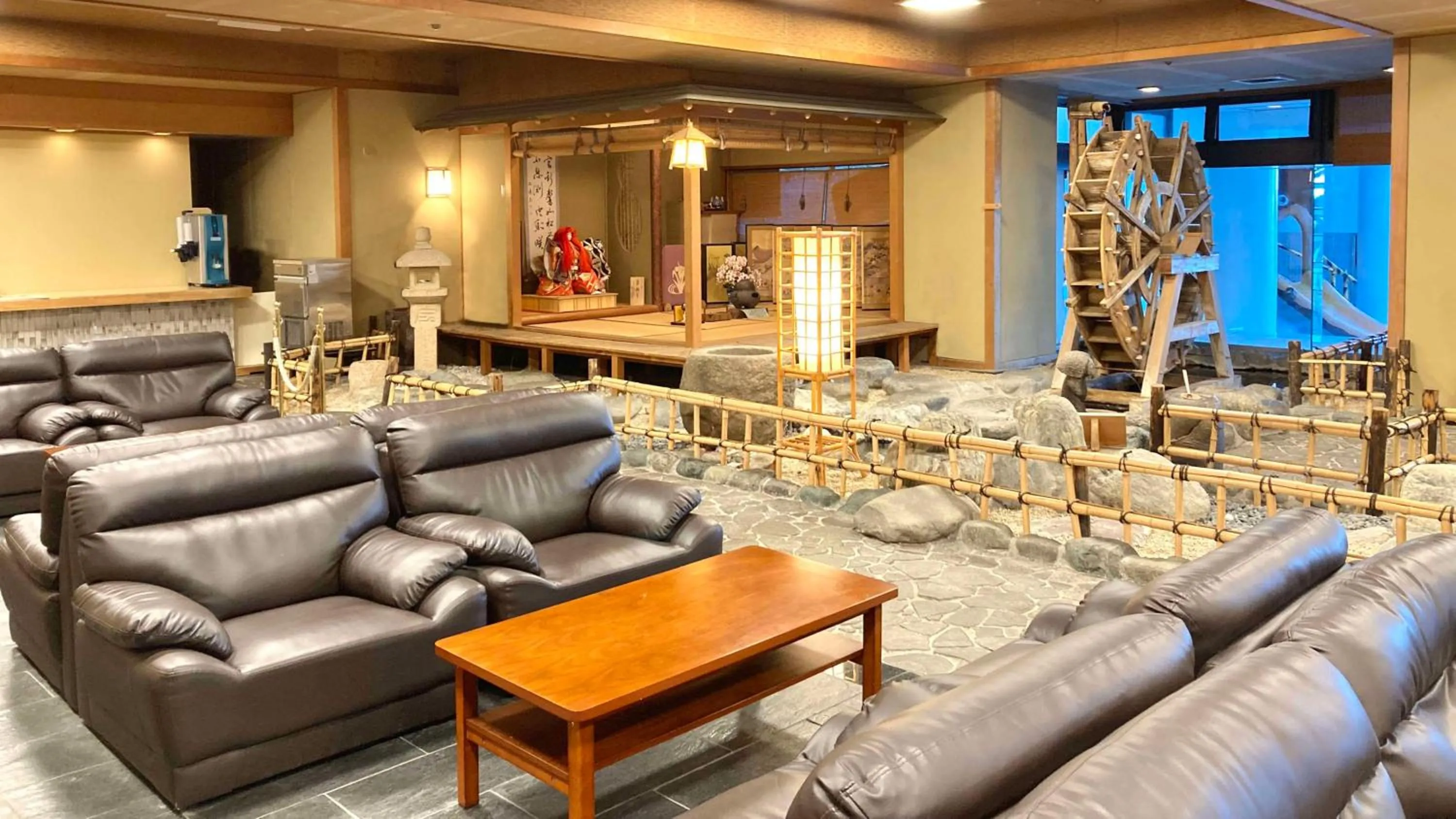 Lobby or reception in Itoen Hotel Atagawa