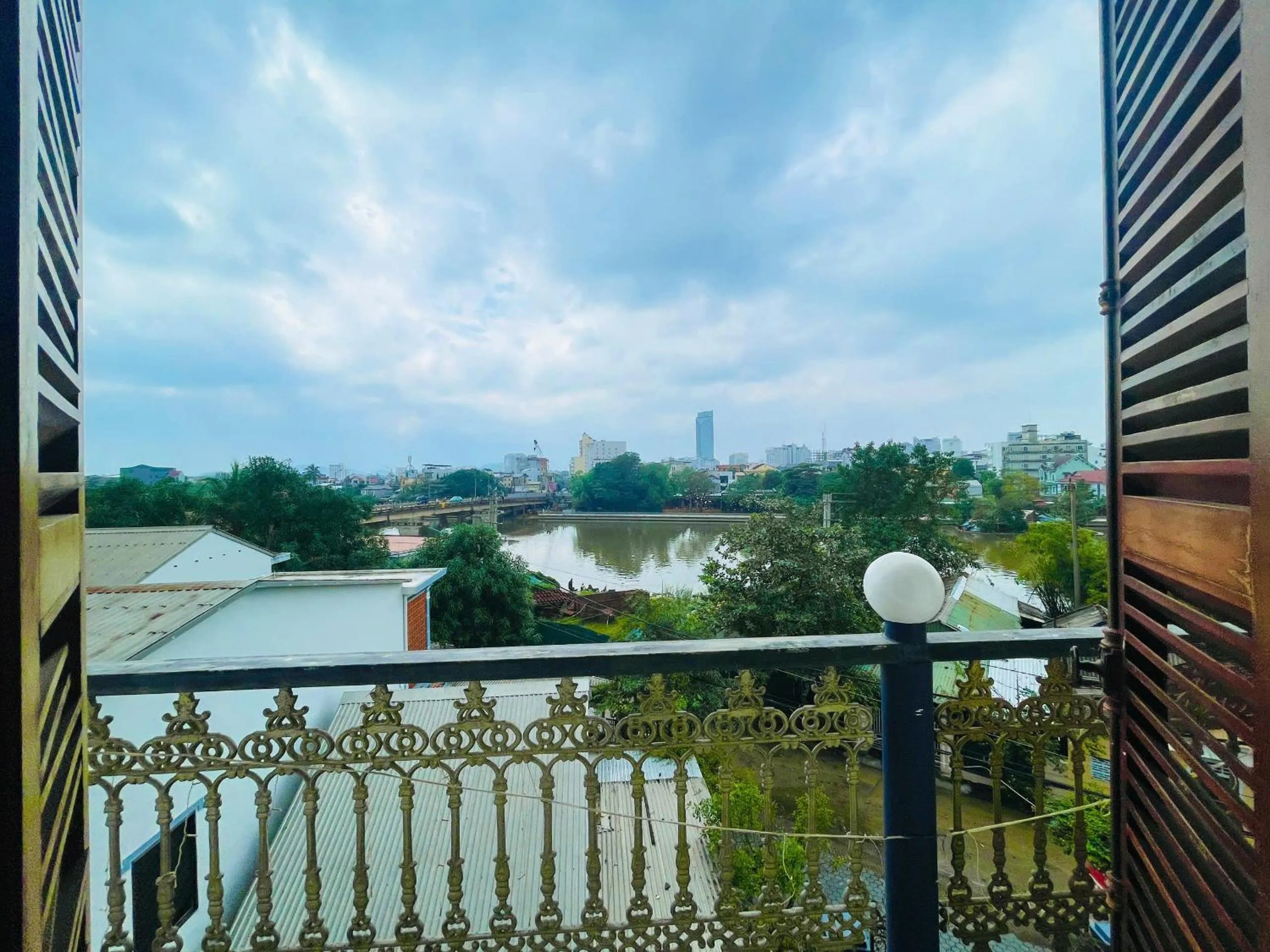 Nam Phương Riverside Villa