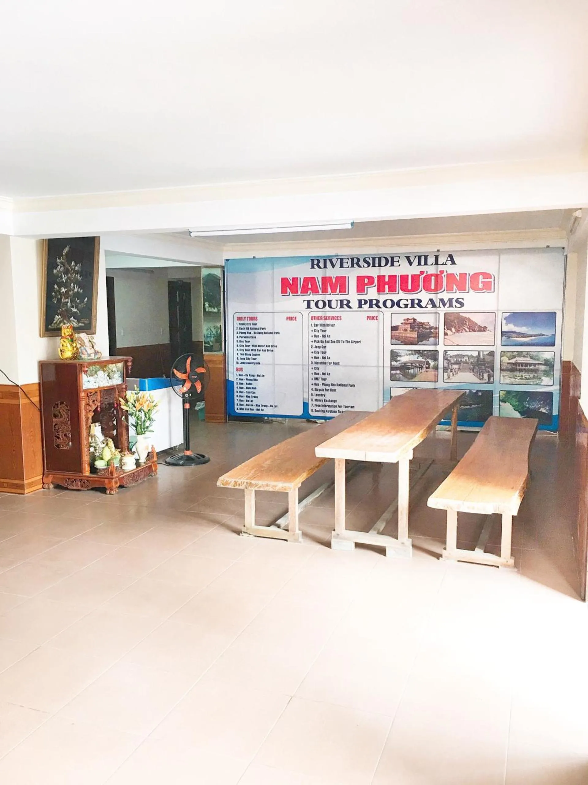 Communal lounge/ TV room in Nam Phương Riverside Villa