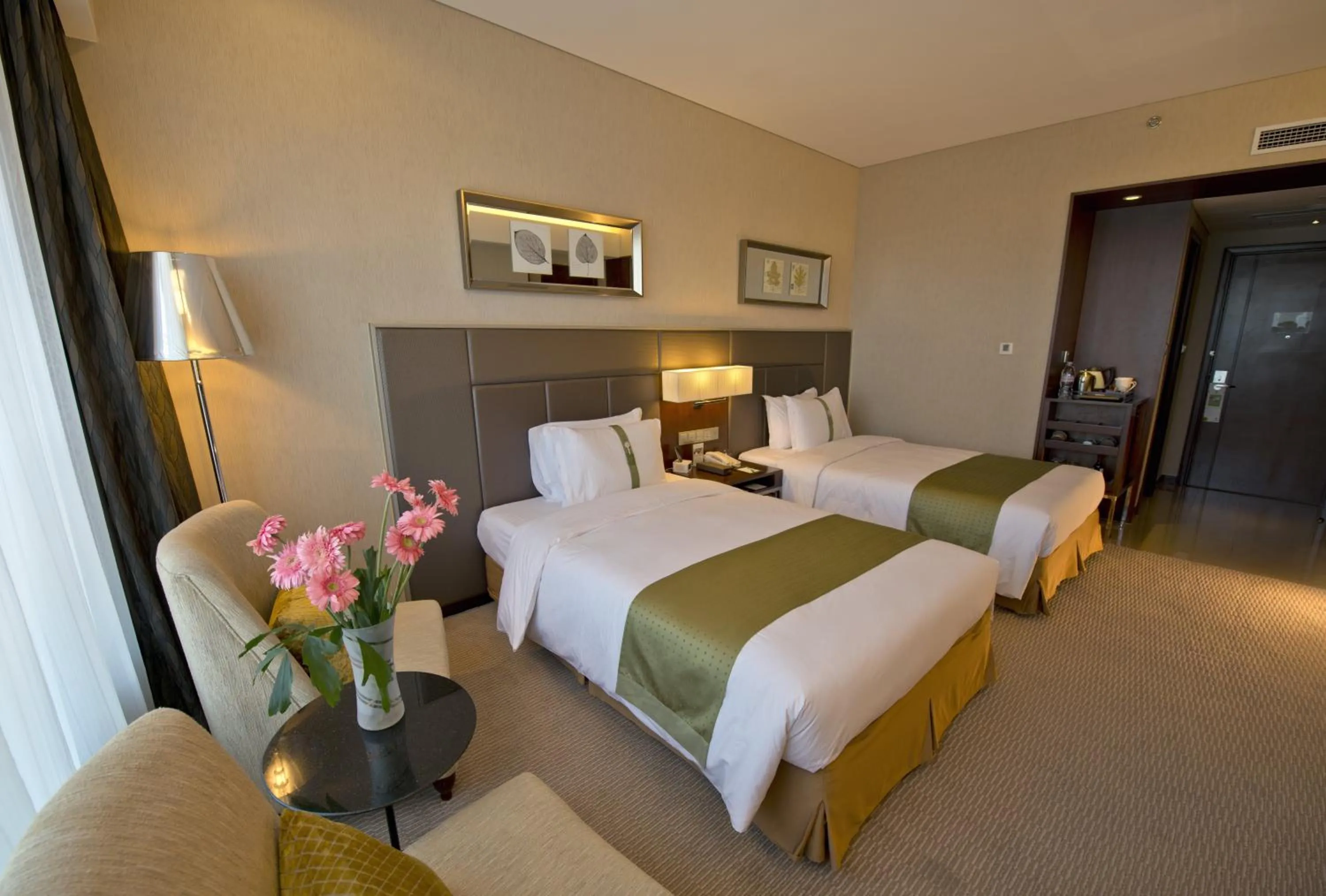 Photo of the whole room in Holiday Inn Beijing Haidian, an IHG Hotel