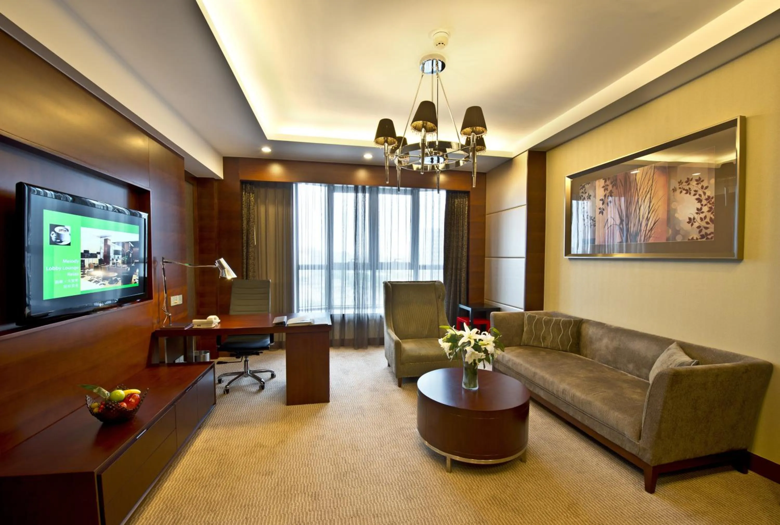 Photo of the whole room, Seating Area in Holiday Inn Beijing Haidian, an IHG Hotel