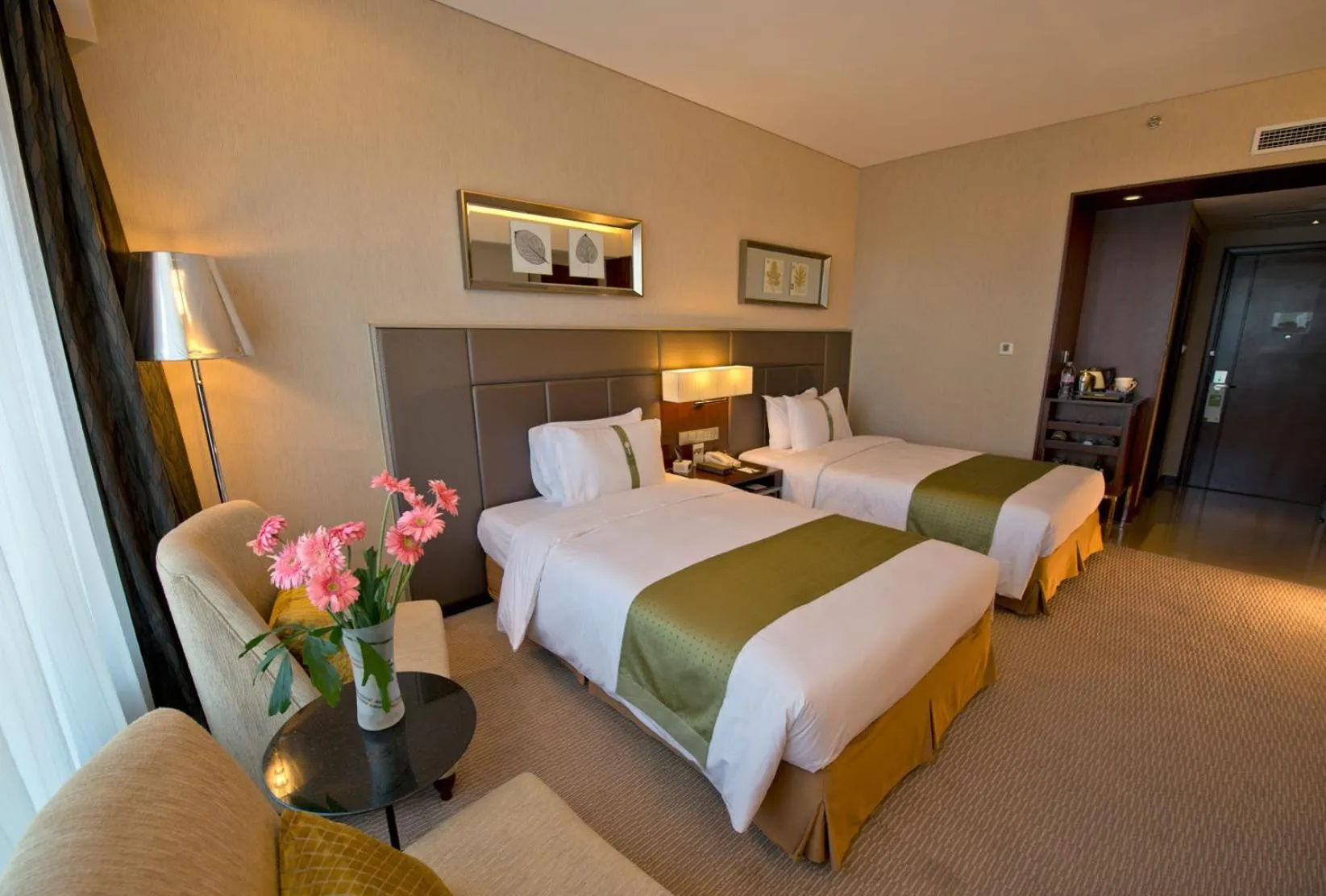 Bed in Holiday Inn Beijing Haidian, an IHG Hotel