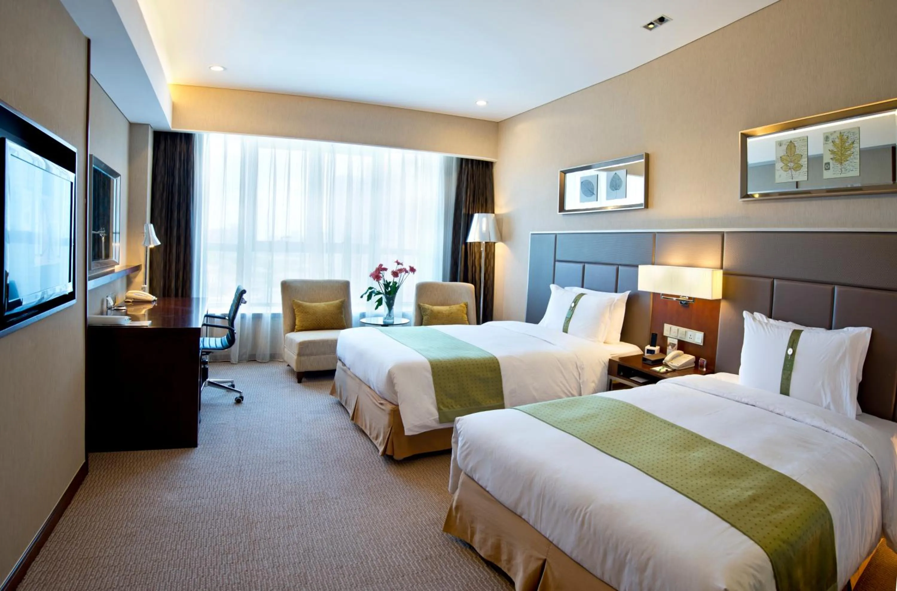 Bed in Holiday Inn Beijing Haidian, an IHG Hotel