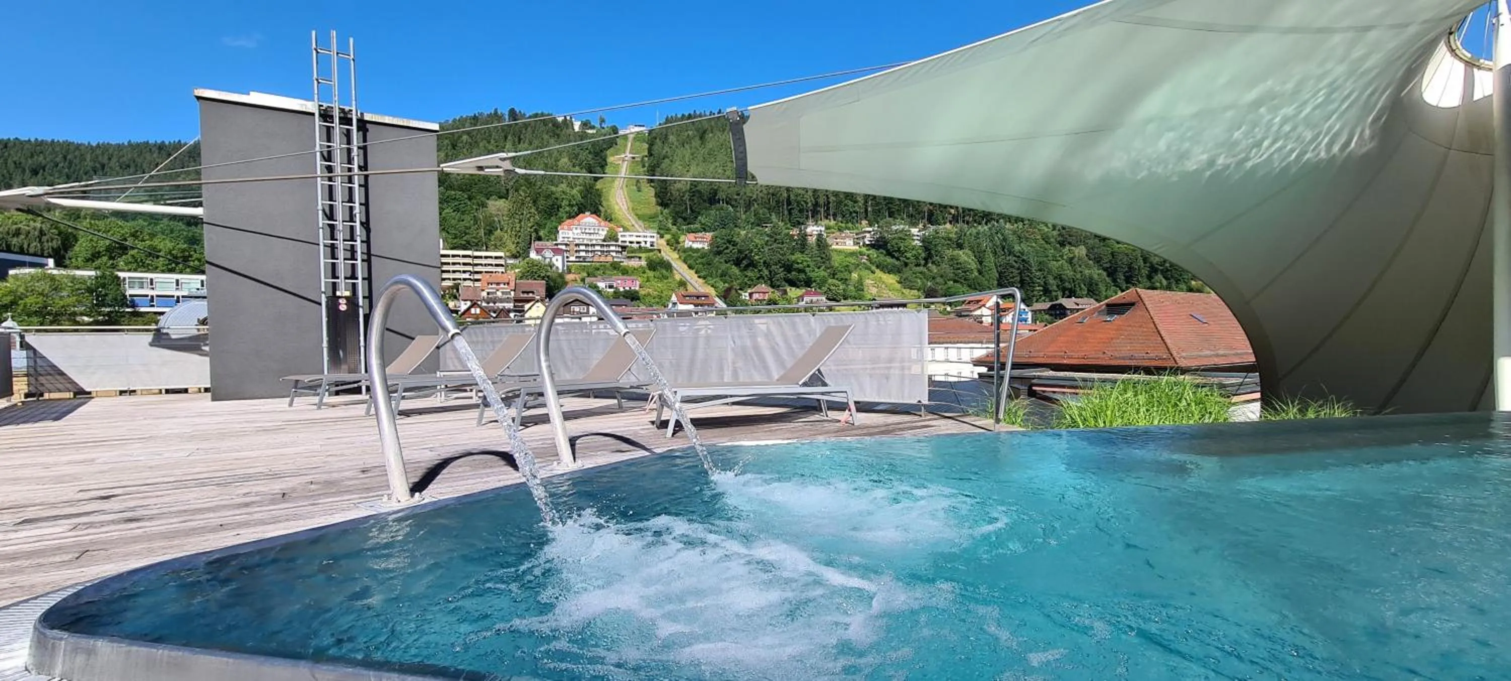 Swimming pool in Mokni's Palais Hotel & SPA