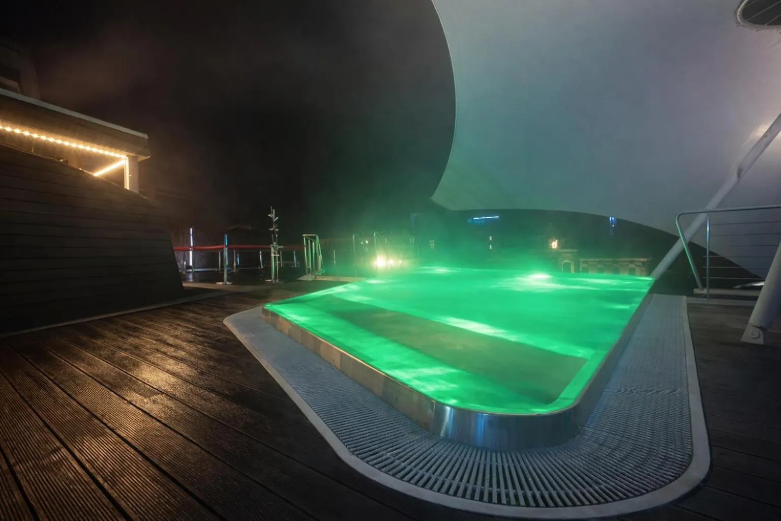 Swimming pool in Mokni's Palais Hotel & SPA