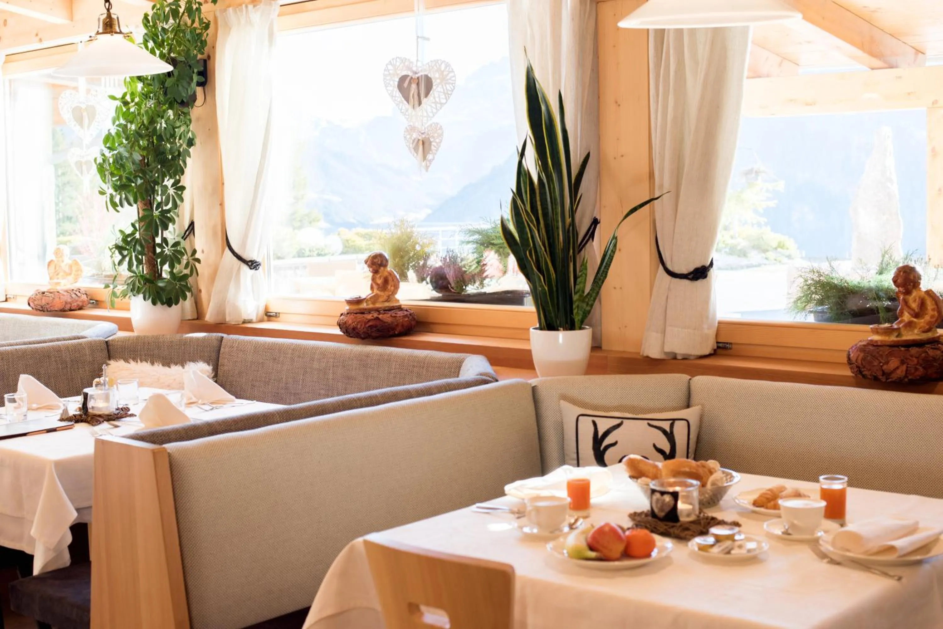 Lounge or bar in Hotel Pinei